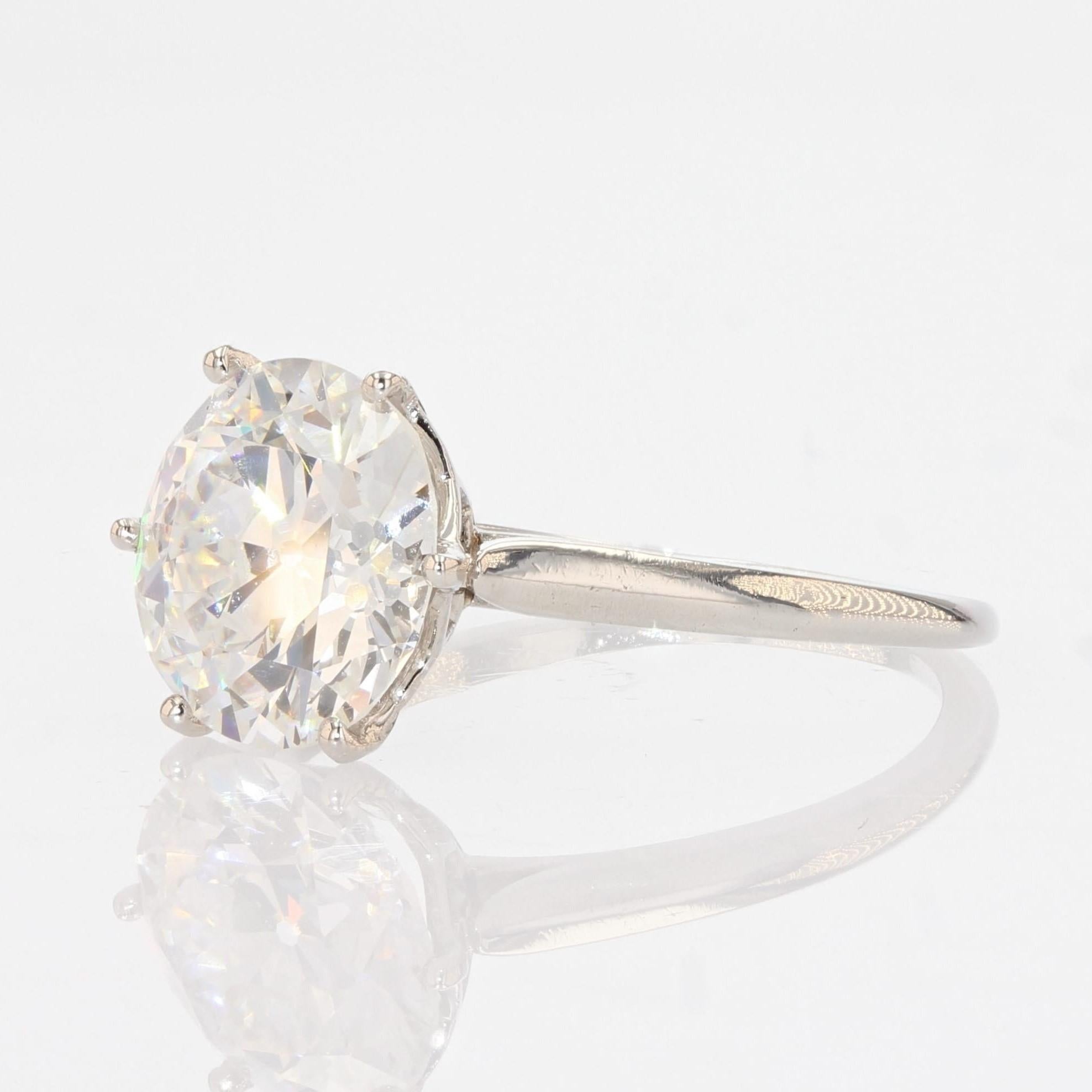 French 1930s Art Deco 2.79 Carat G.VS Diamond Platinum Solitaire Ring For Sale 2