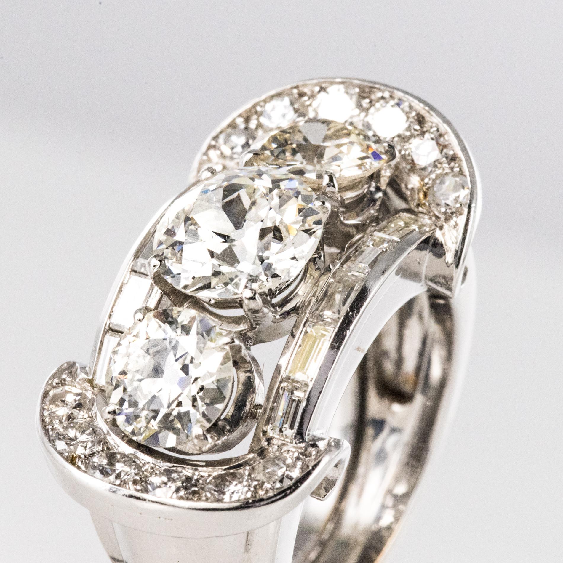 French 1950s Gaucherand 5.10 Carat Diamond Gold Platinum Ring For Sale 2