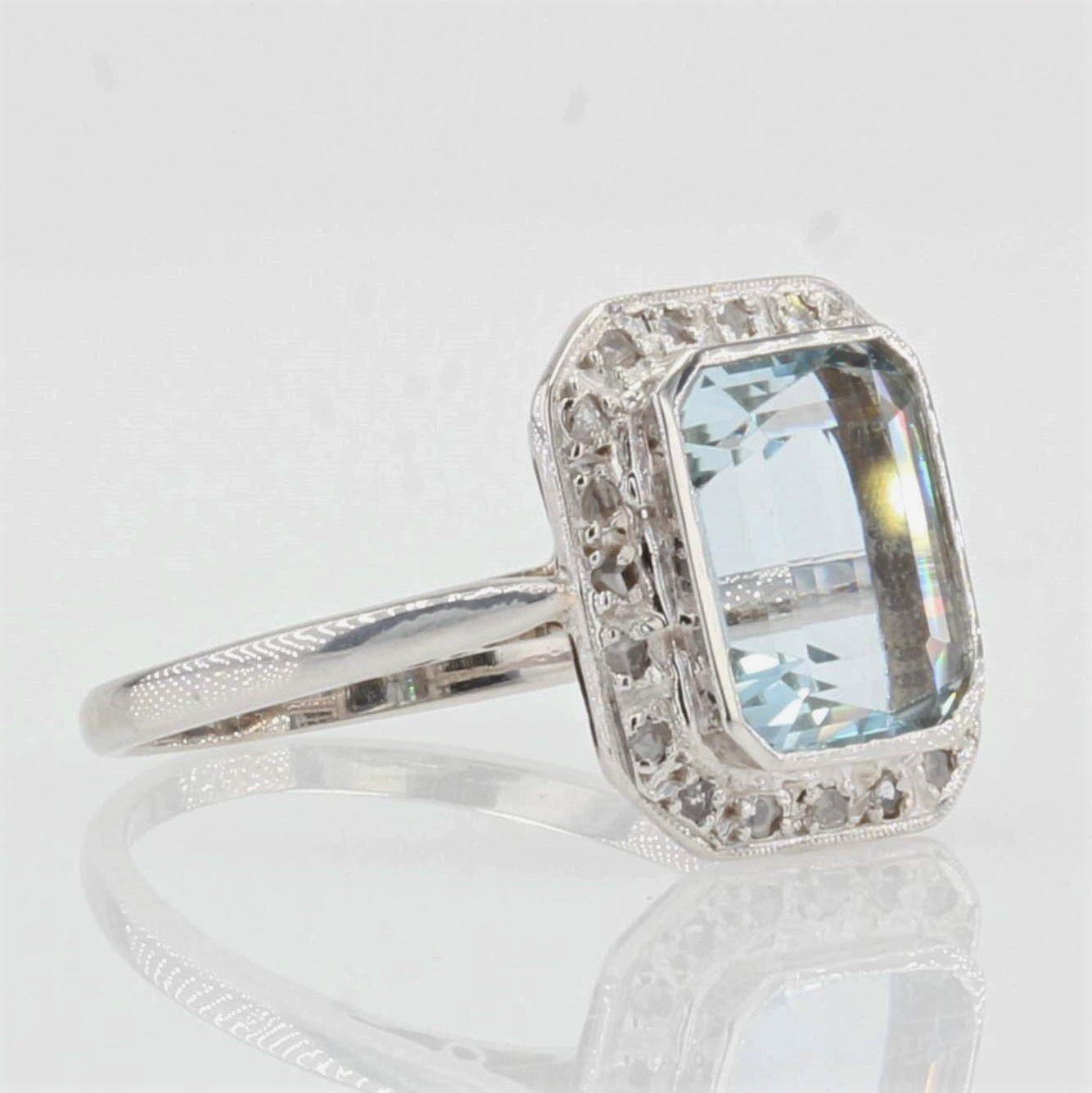 French 1930s Art Deco Aquamarine Diamonds 18 Karat White Gold Ring 3