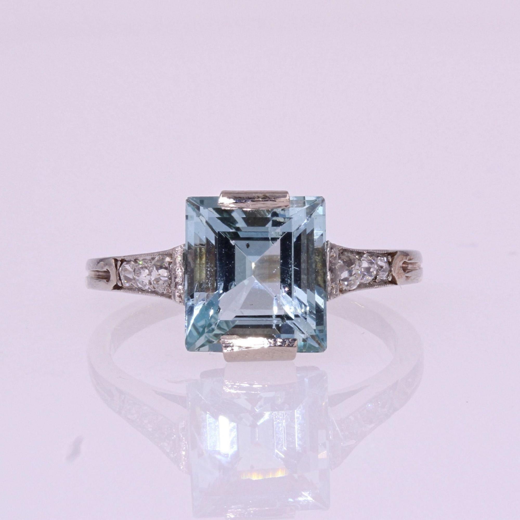 French 1930s Art Deco Aquamarine Diamonds 18 Karat White Gold Ring 4