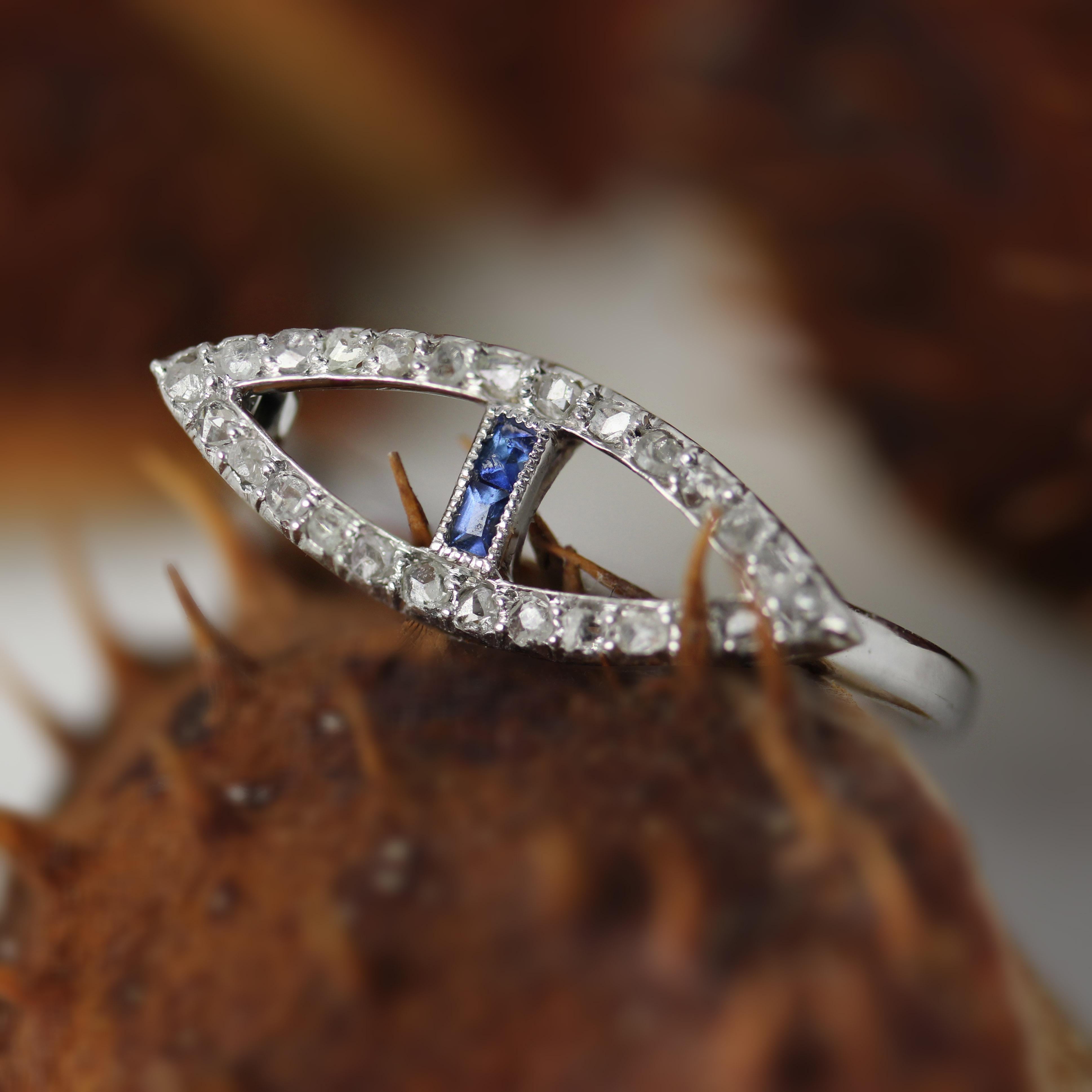 French 1930s Art Deco Blue Gems Diamonds 18 Karat White Gold Navette Ring For Sale 4