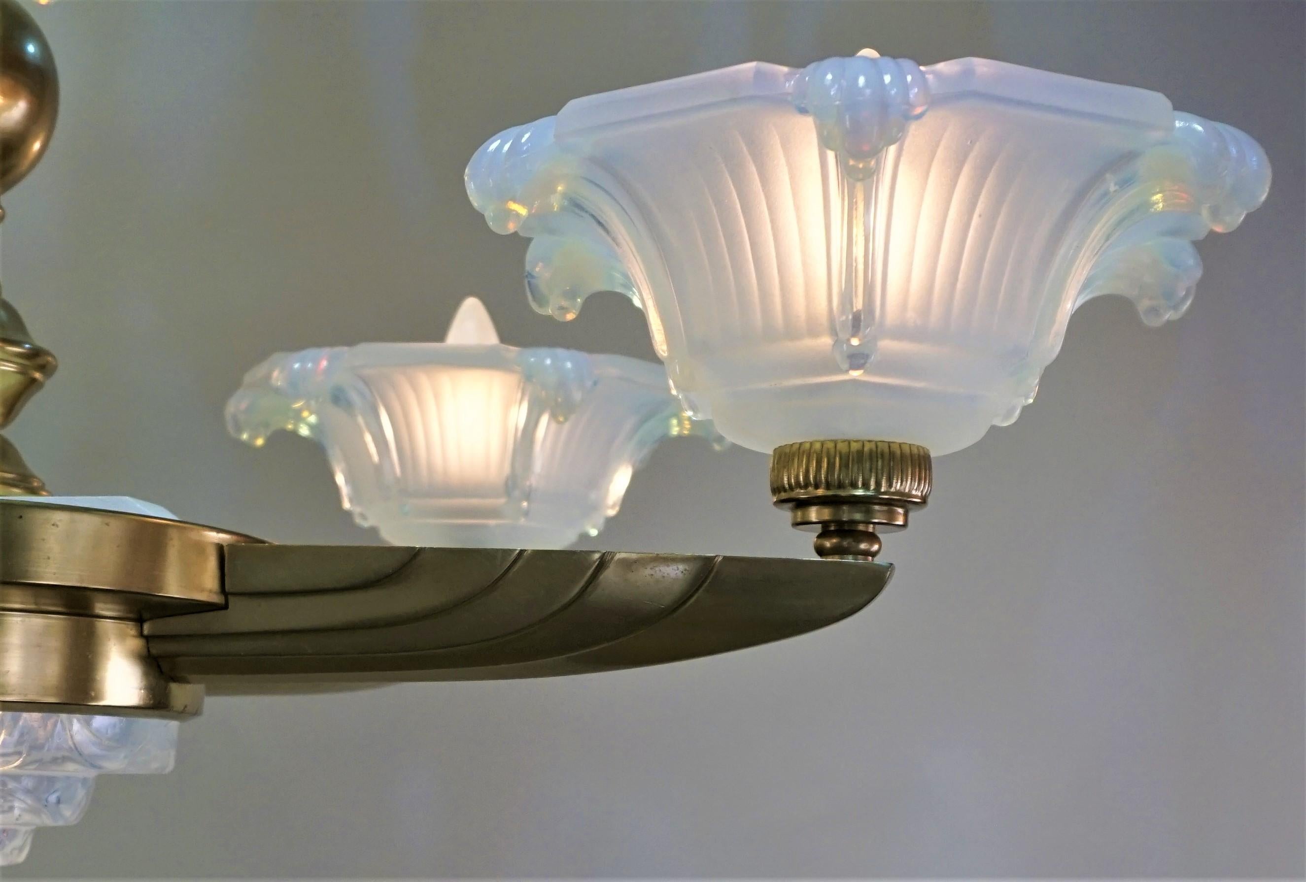 French 1930s Art Deco Bronze and Glass Chandelier by Ezan & Petitot 4