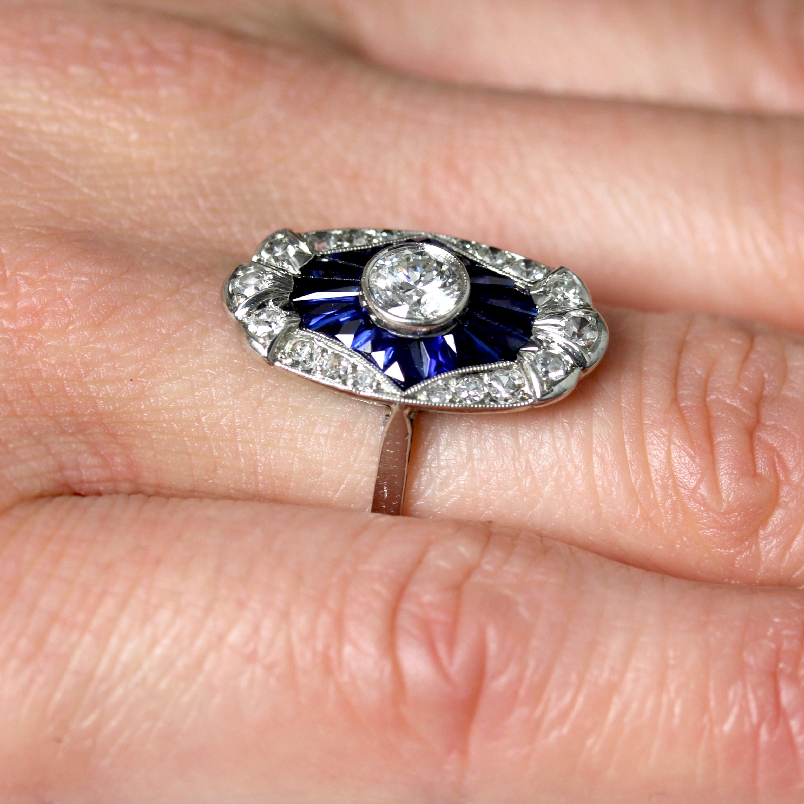 French 1930s Art Deco Calibrated Sapphires Diamonds Platinum Ring For Sale 9