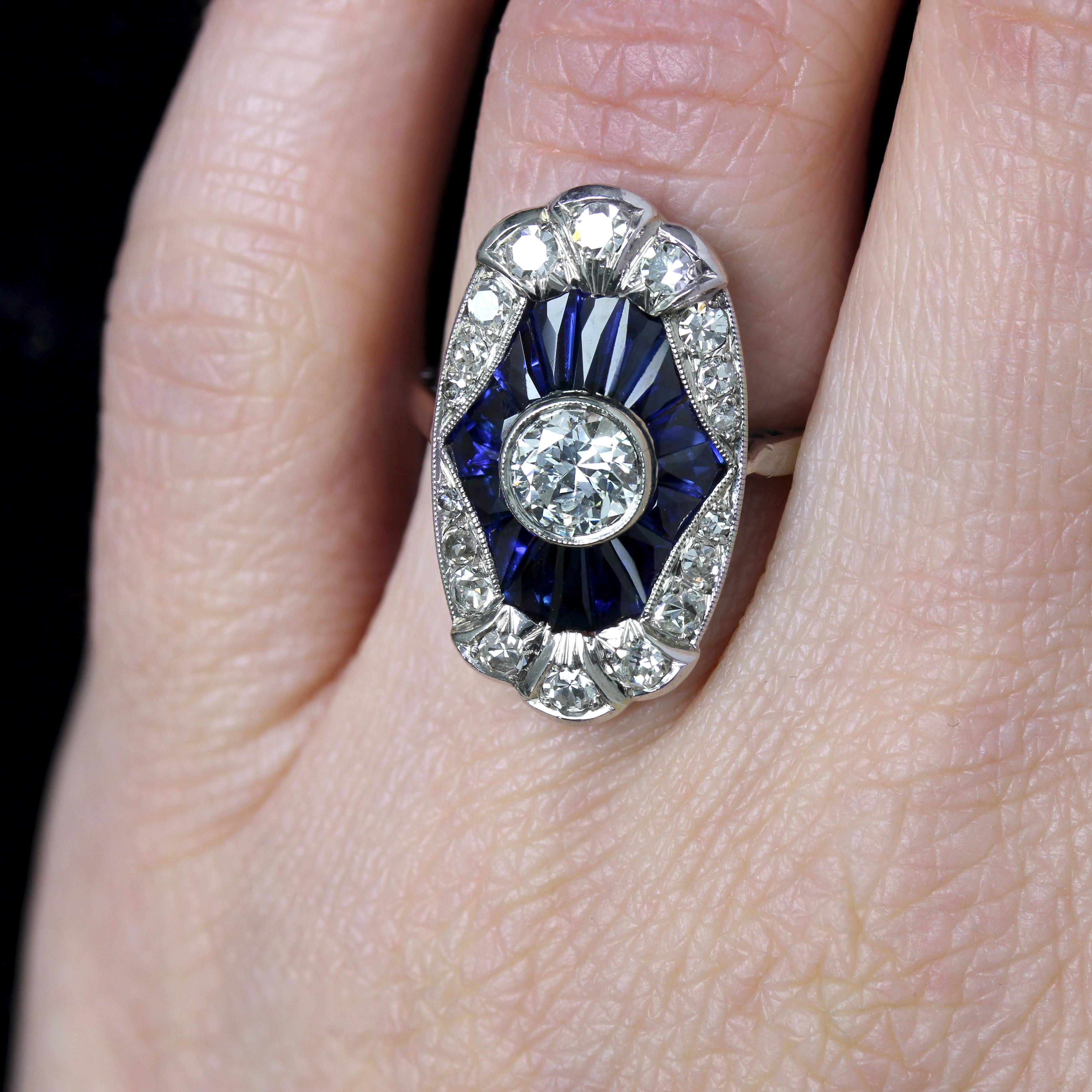 French 1930s Art Deco Calibrated Sapphires Diamonds Platinum Ring For Sale 11