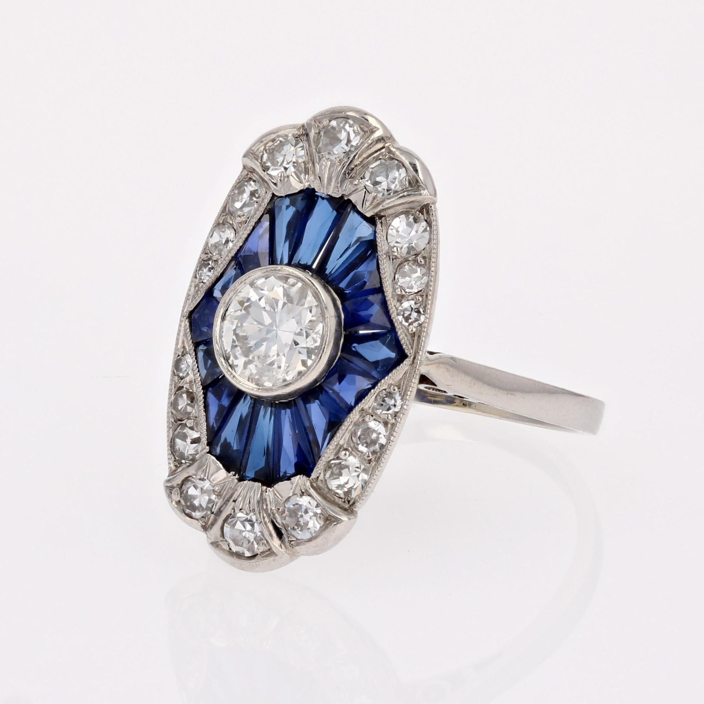French 1930s Art Deco Calibrated Sapphires Diamonds Platinum Ring For Sale 3