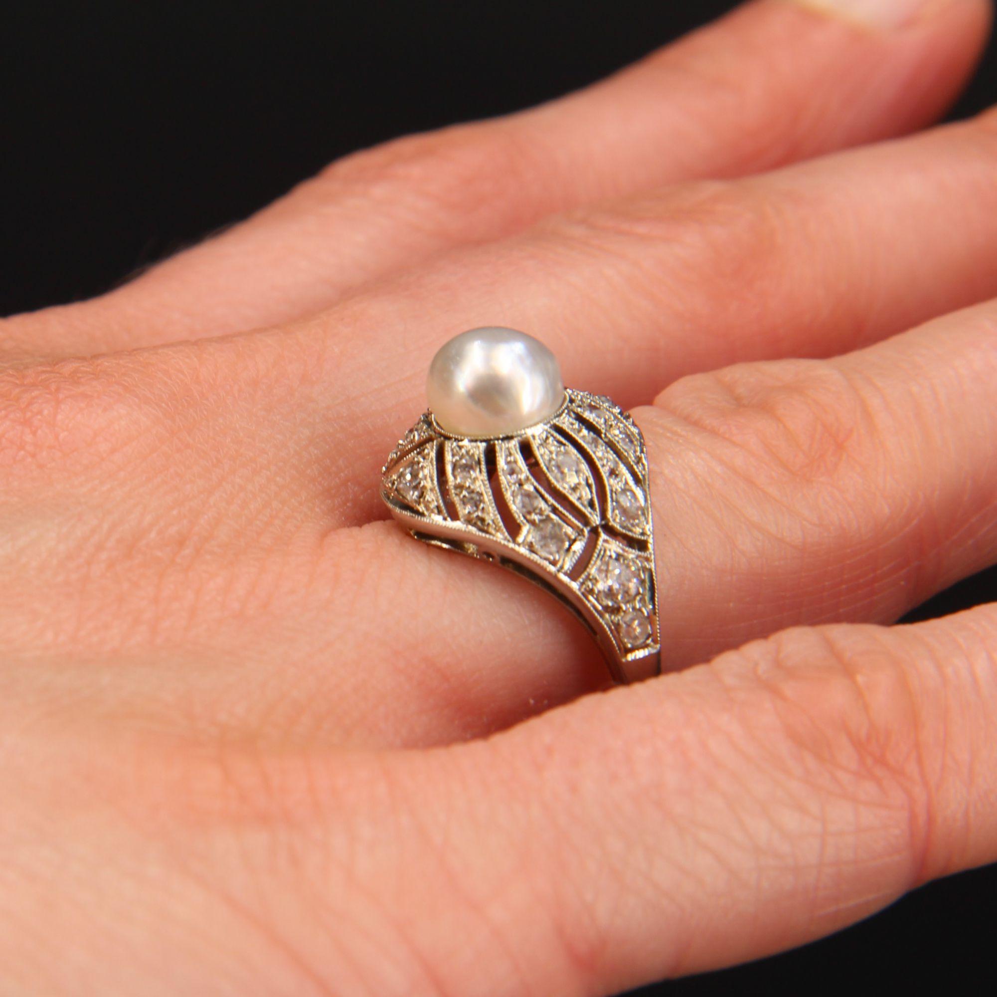 French 1930s Art Deco Certified Natural Pearl Diamonds 18 Karat White Gold Ring For Sale 4