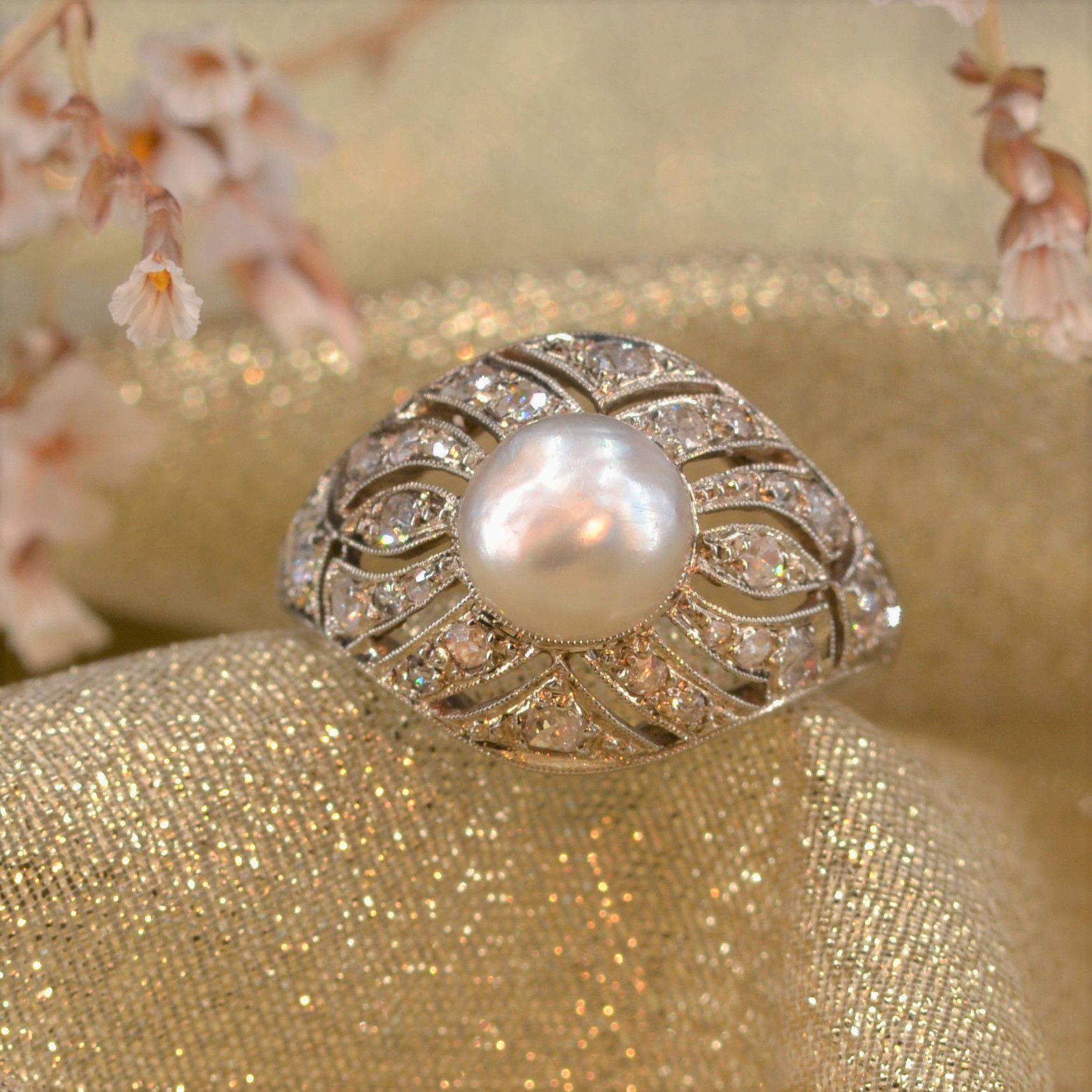 French 1930s Art Deco Certified Natural Pearl Diamonds 18 Karat White Gold Ring For Sale 5