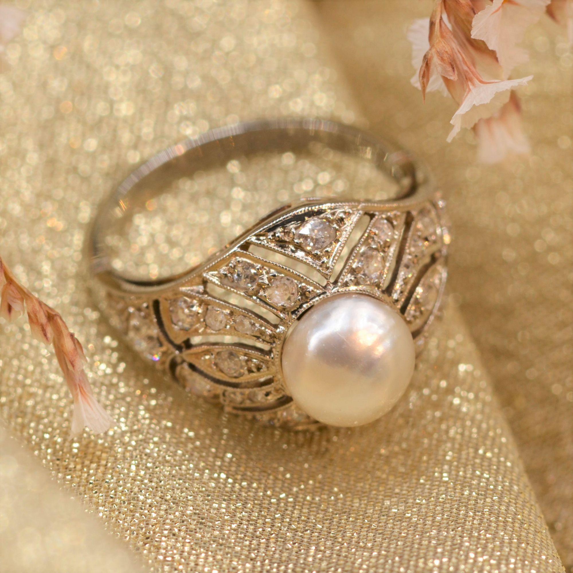 French 1930s Art Deco Certified Natural Pearl Diamonds 18 Karat White Gold Ring For Sale 8
