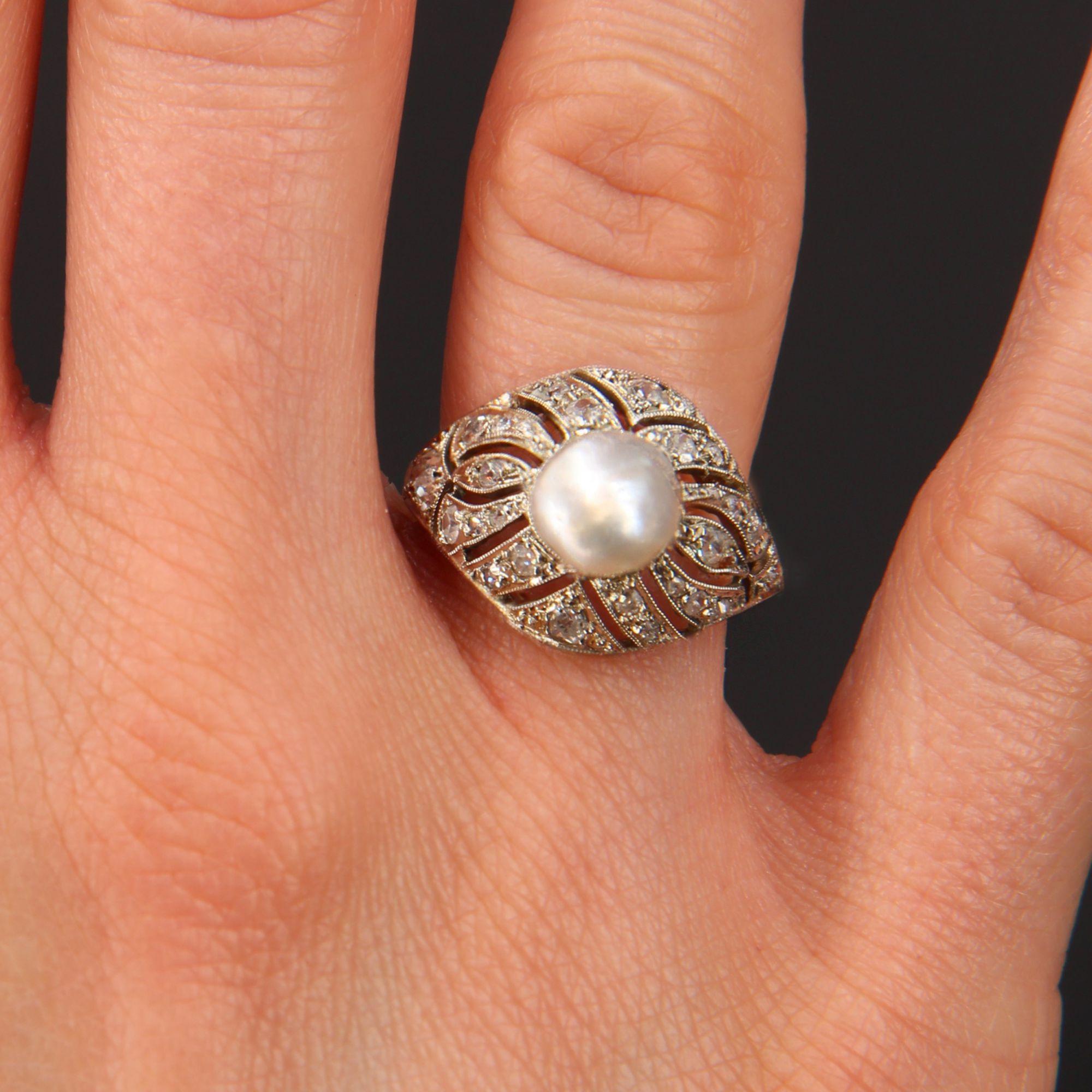 Bague en or blanc 18 carats avec perles naturelles certifies et diamants, style Art dco franais, annes 1930 Pour femmes en vente