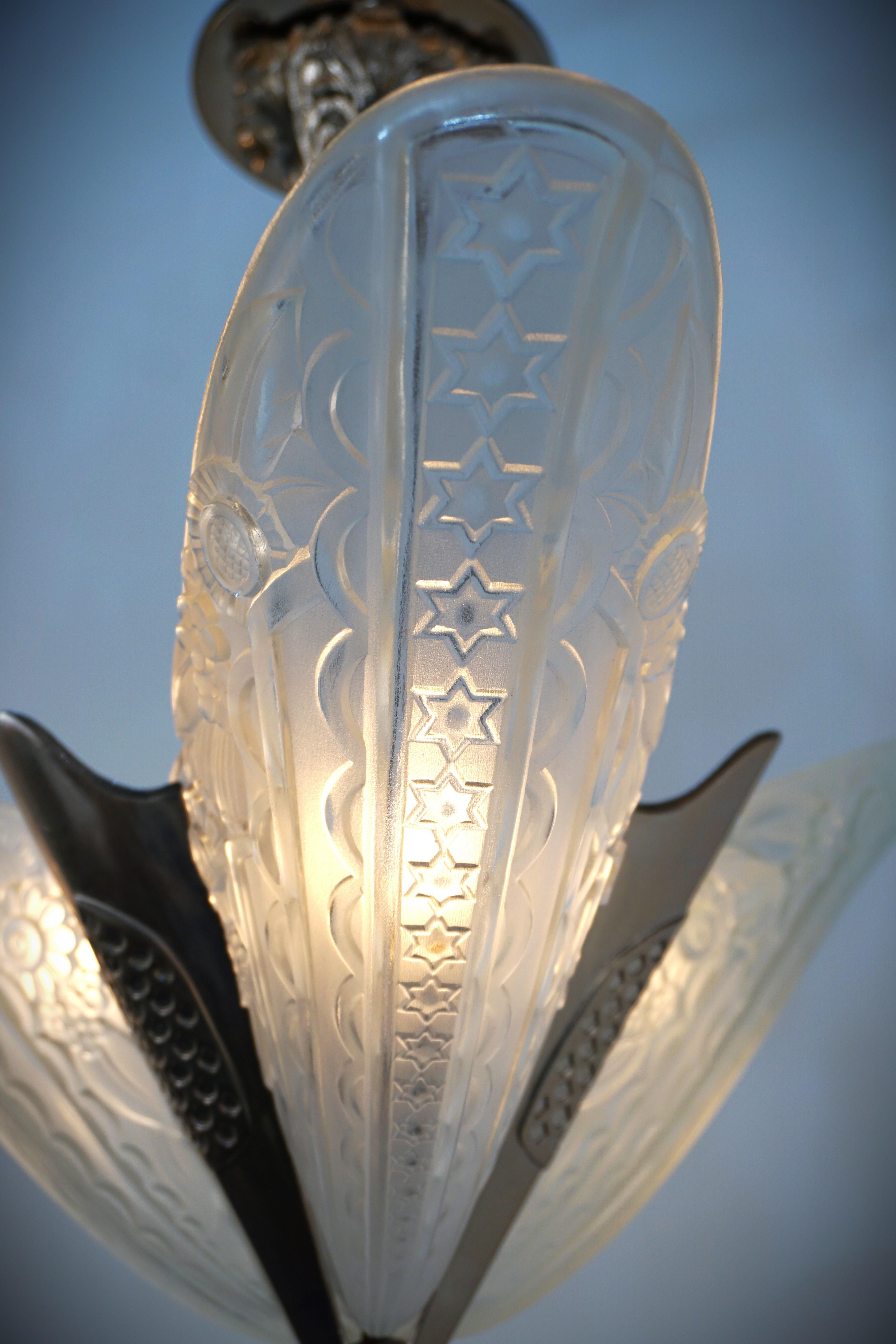 French 1930s Art Deco Chandelier by Donna In Good Condition For Sale In Fairfax, VA