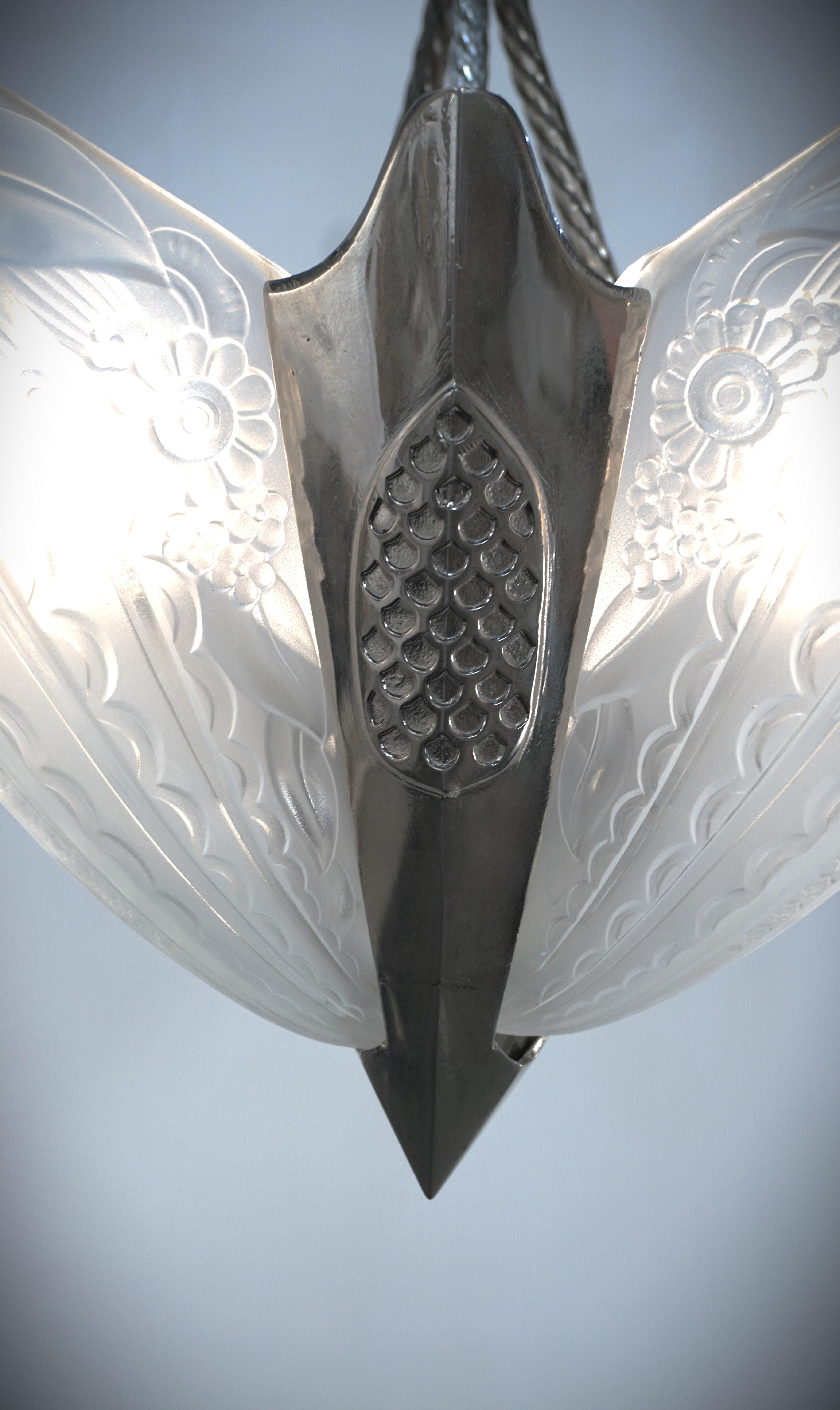 Mid-20th Century French 1930s Art Deco Chandelier by Donna For Sale