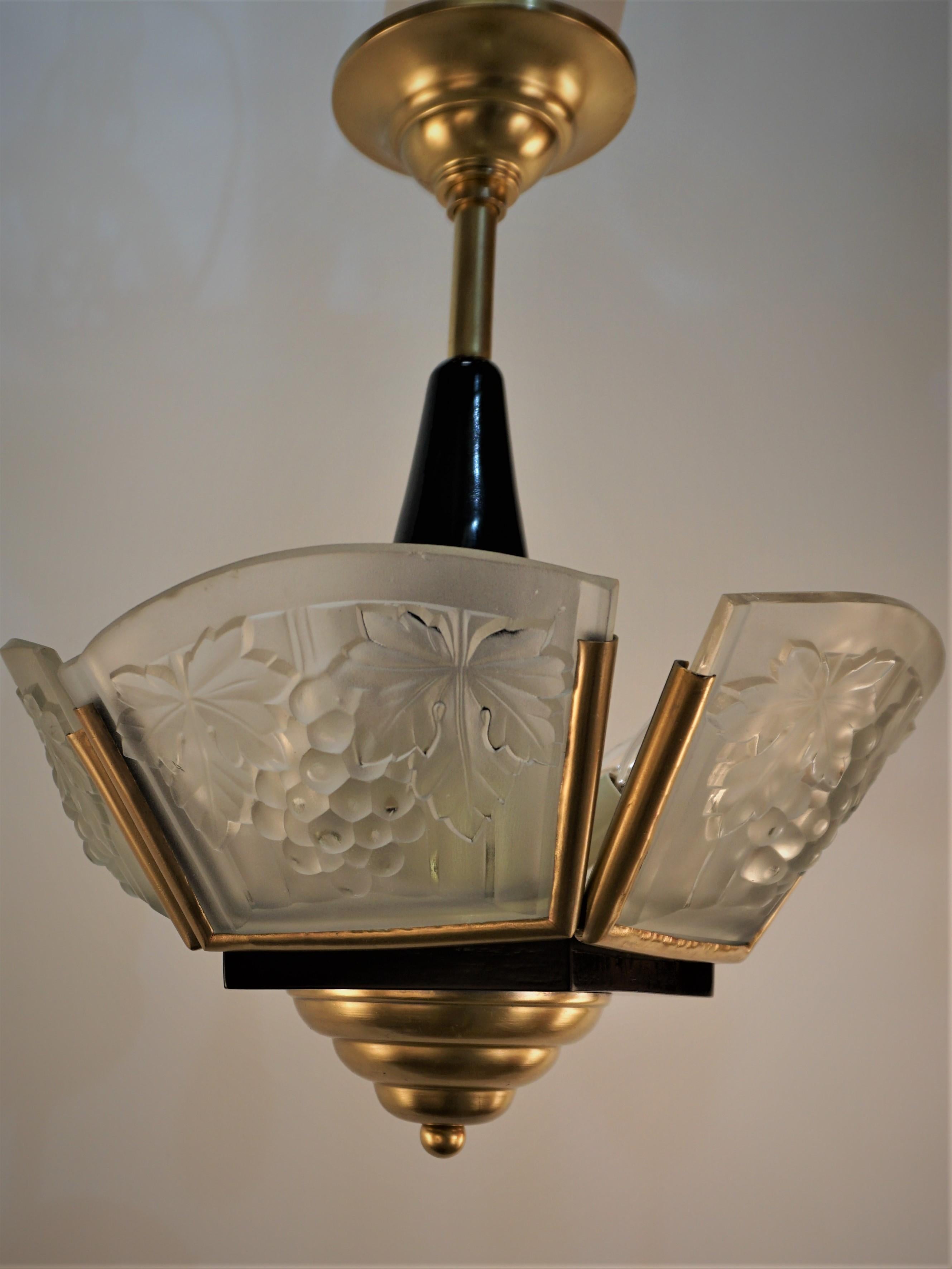French 1930's Art Deco Chandelier by Jean Noverdy For Sale 1