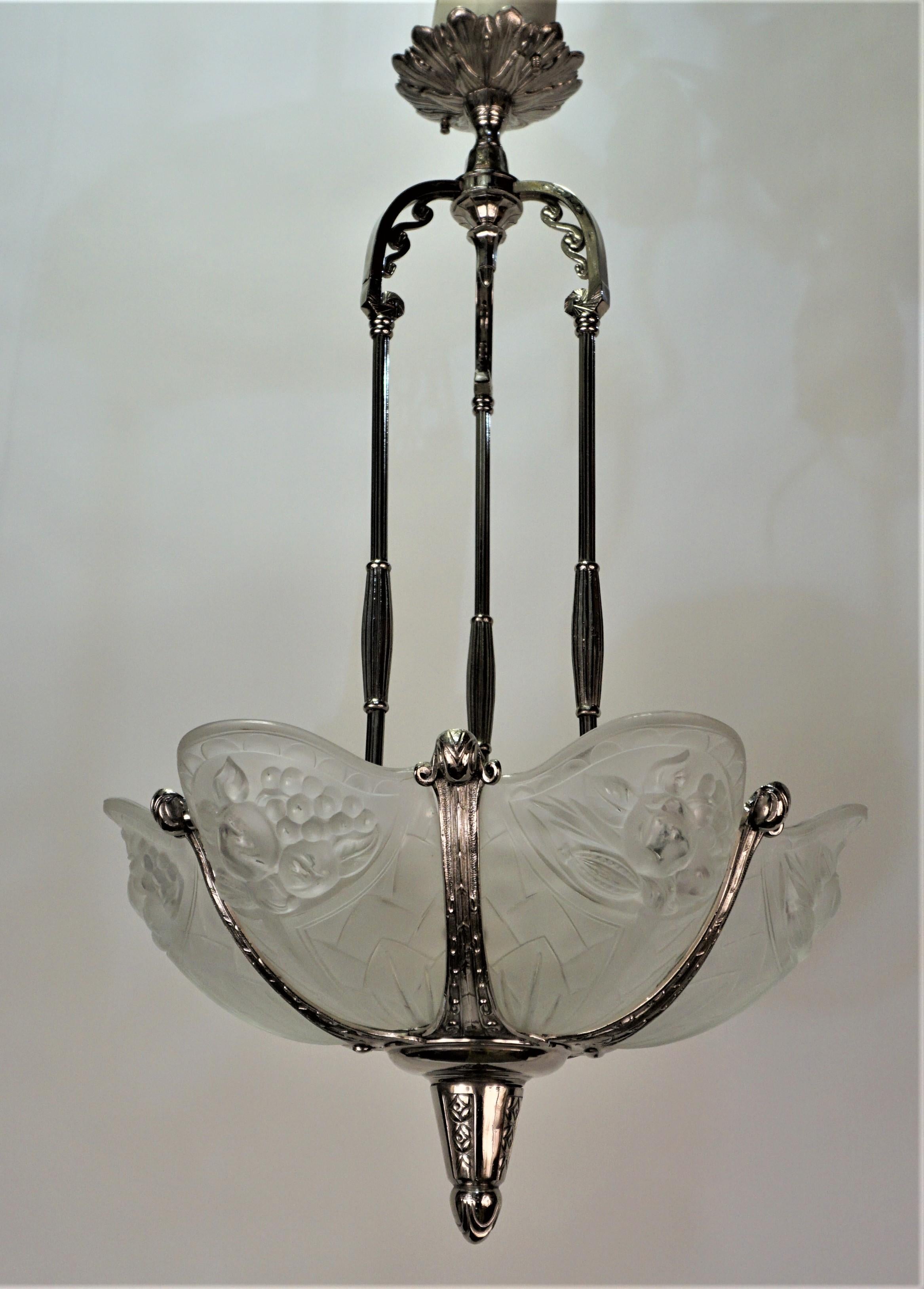 French 1930's Art Deco Chandelier by P. Gilles For Sale 3