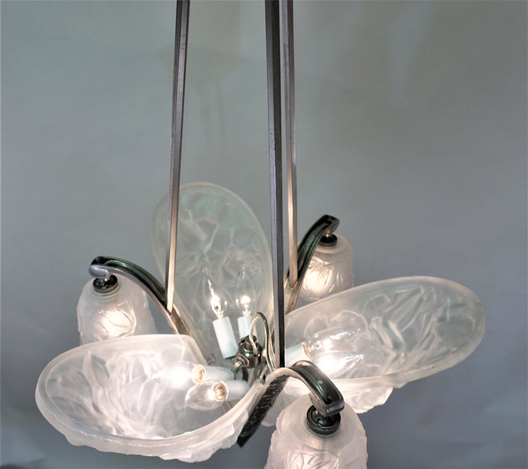 French 1930s Art Deco Chandelier For Sale 3