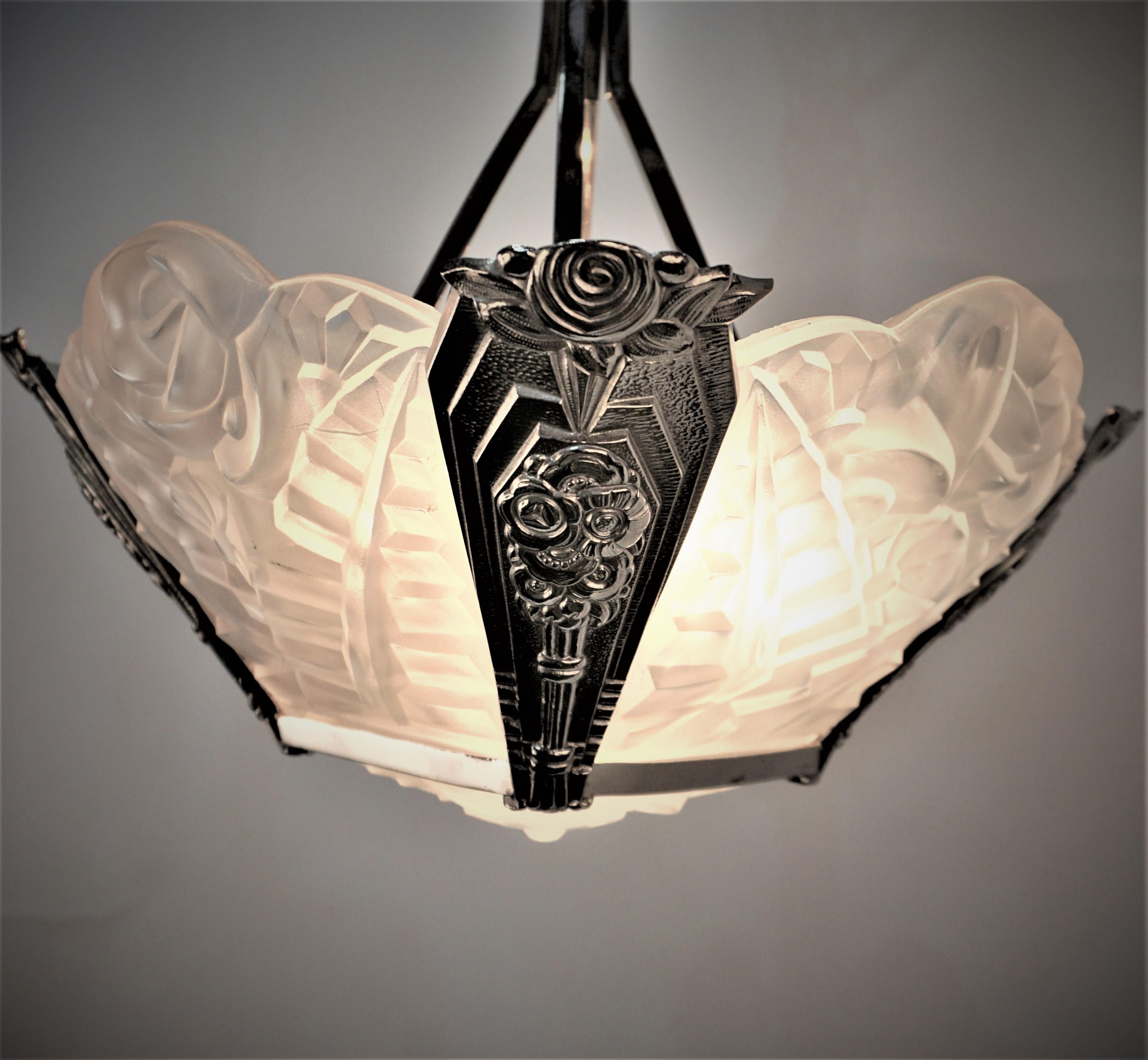 French 1930's Art Deco Chandelier Signed by Degue In Good Condition For Sale In Fairfax, VA