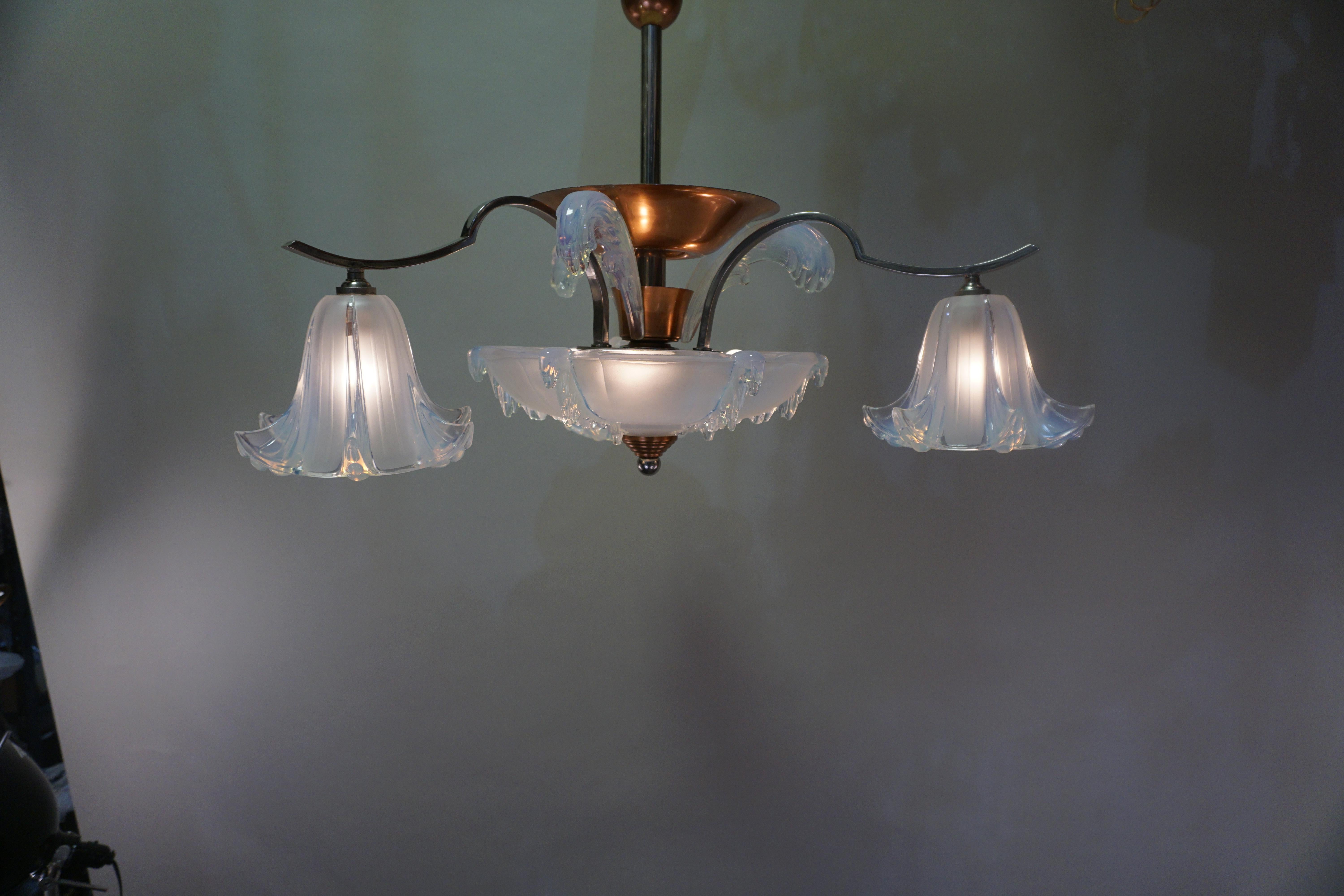 French 1930s Art Deco Chandelier with Opaline Glass Shades by Ezan In Good Condition In Fairfax, VA