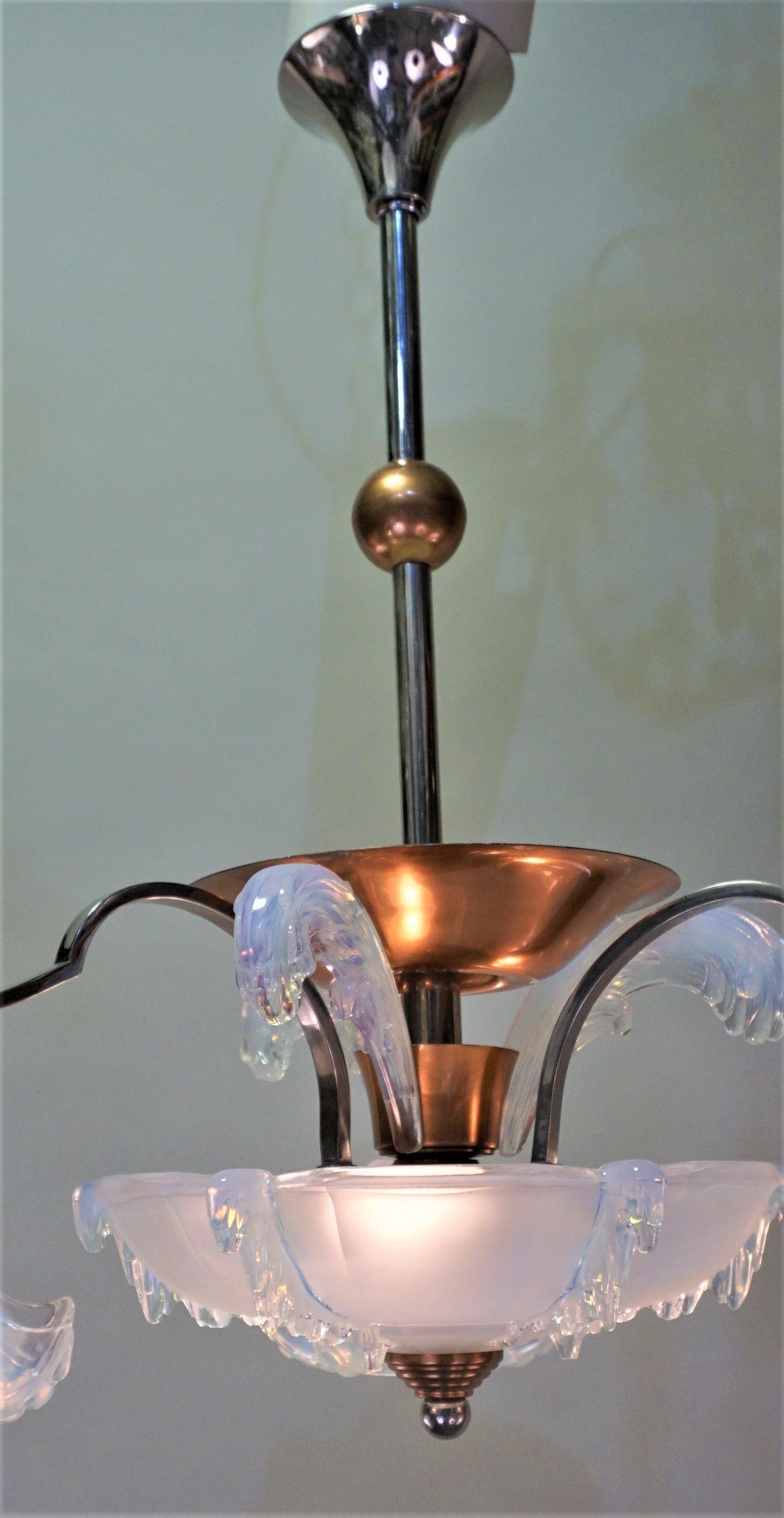 Mid-20th Century French 1930s Art Deco Chandelier with Opaline Glass Shades by Ezan