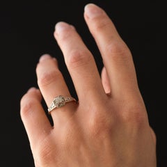 French 1930s Art Deco Diamond 18 Karats Rose Gold Solitary Ring