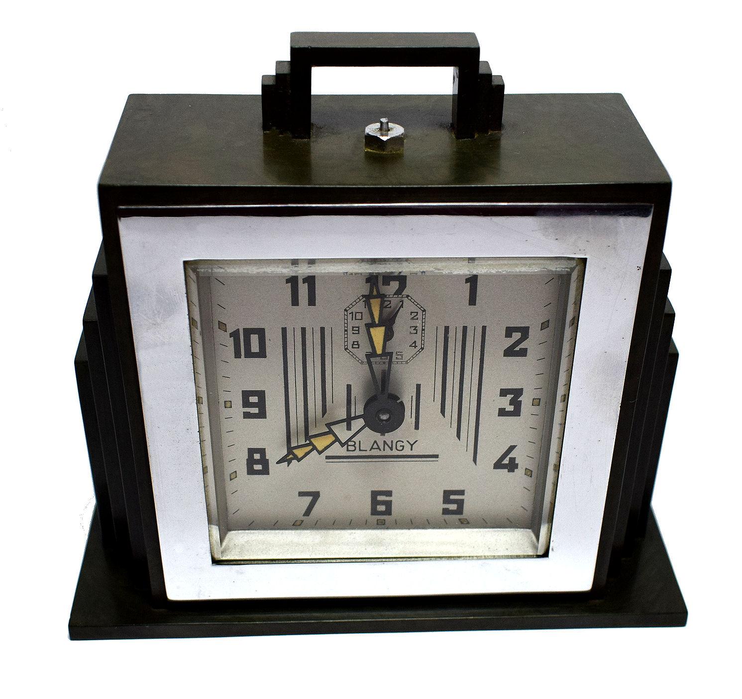 For your consideration is this very fine example of a 1930s Art Deco green bakelite clock by Blangy. Blangy is a French clock maker and in our opinion offers some of the most distinctive Art Deco clocks available. This example is no exception and