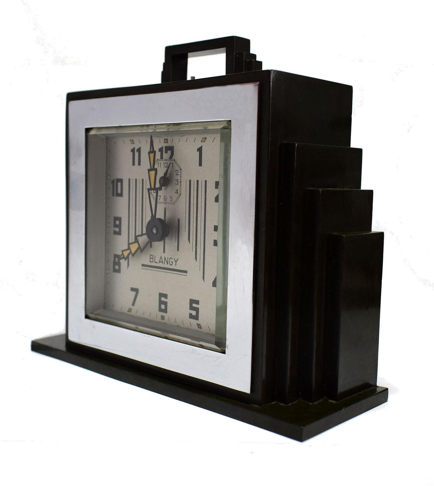 French 1930s Art Deco Green Bakelite Clock by Blangy In Excellent Condition In Devon, England