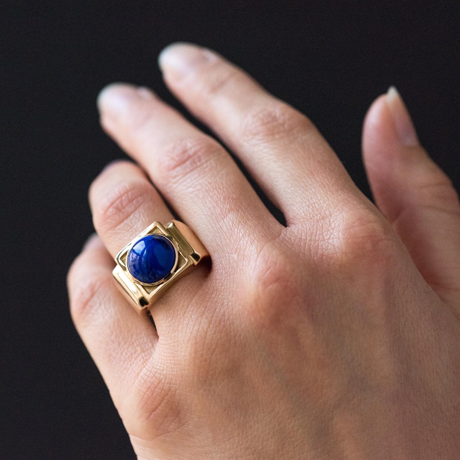 Französischer Art Deco Lapislazuli 18 Karat Gelbgold Siegelring der 1930er Jahre im Zustand „Hervorragend“ in Poitiers, FR