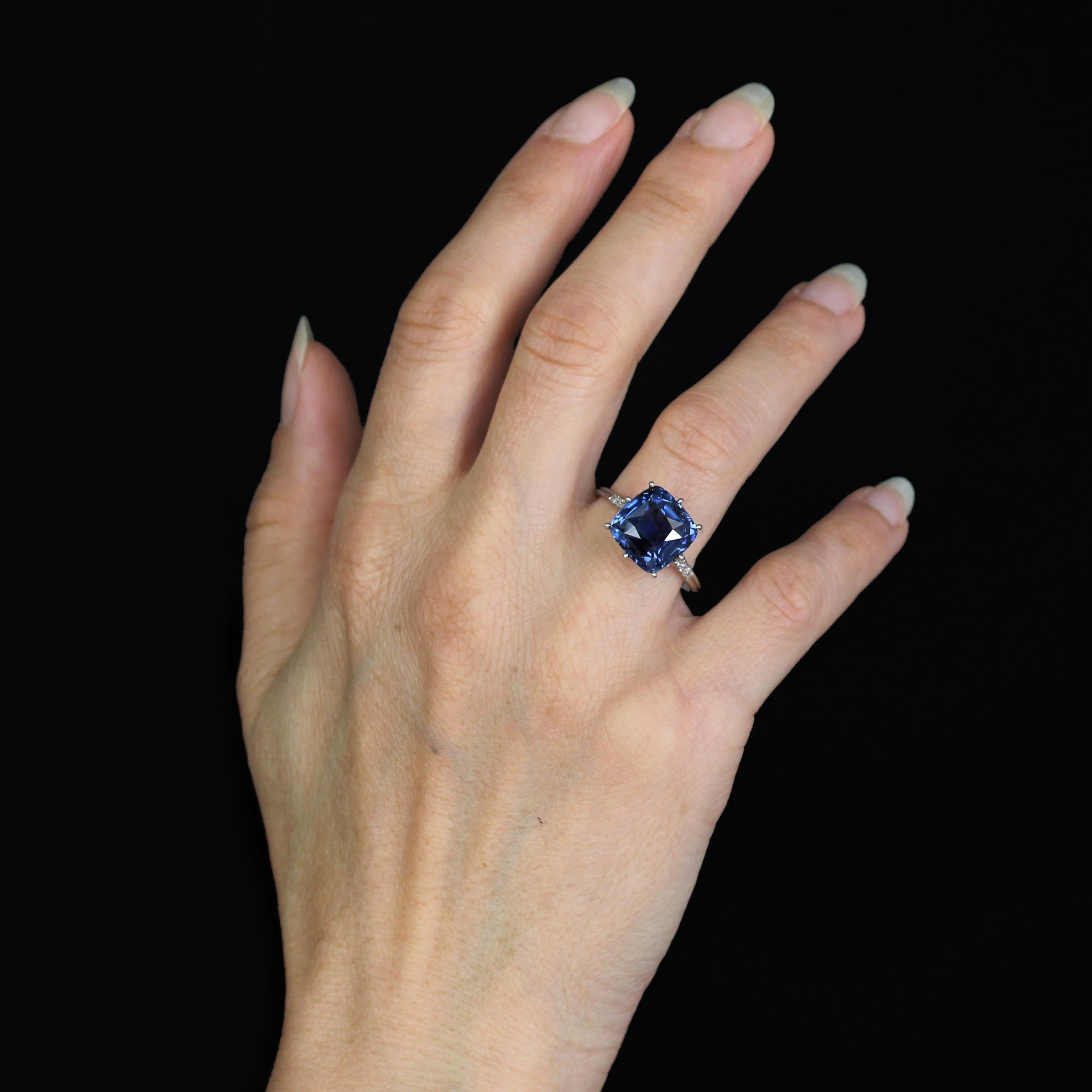 Franzsischer Art-dco-Ring mit natrlichem Kornblumen-Saphir und Diamanten, 1930er Jahre (Kissenschliff) im Angebot