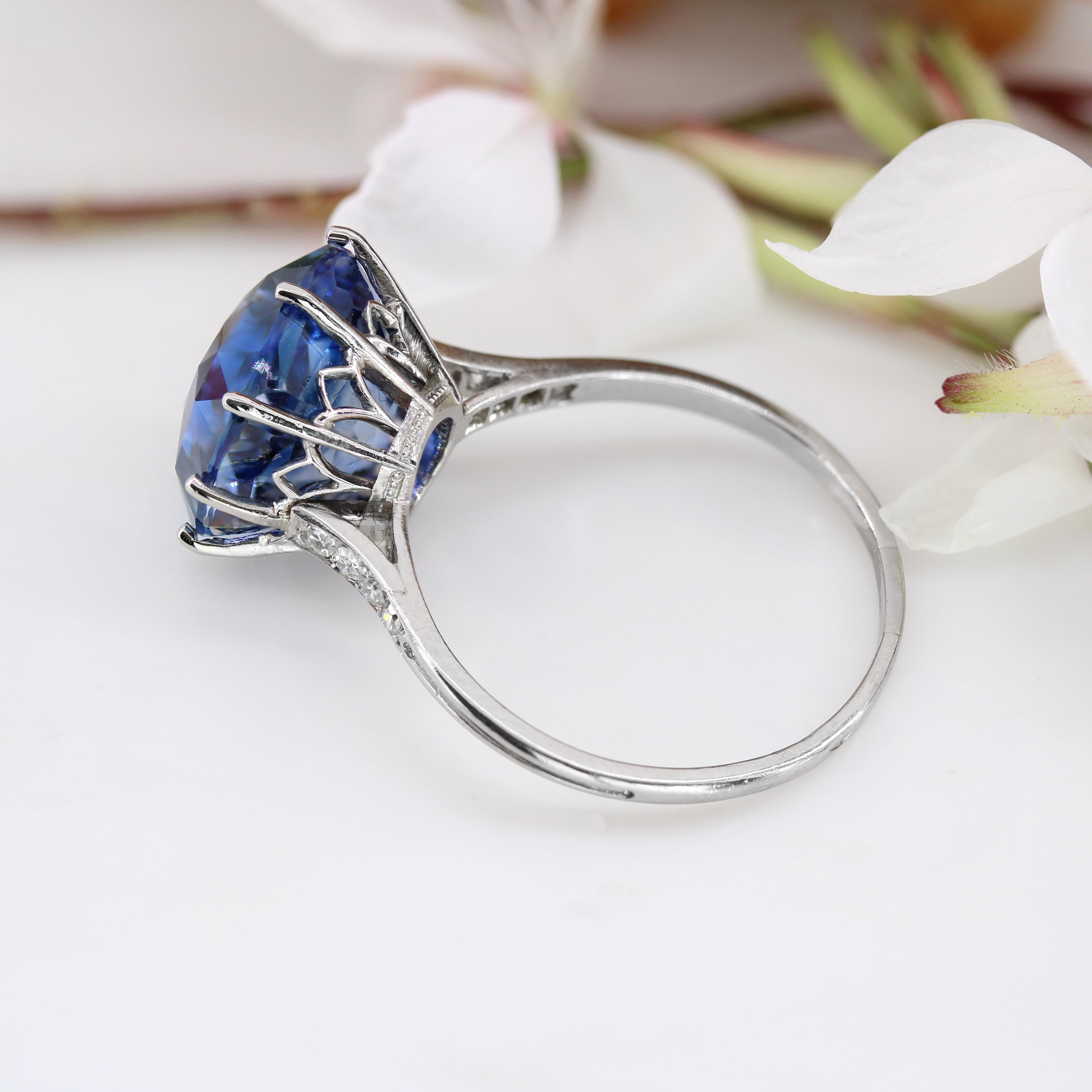 Franzsischer Art-dco-Ring mit natrlichem Kornblumen-Saphir und Diamanten, 1930er Jahre im Angebot 8