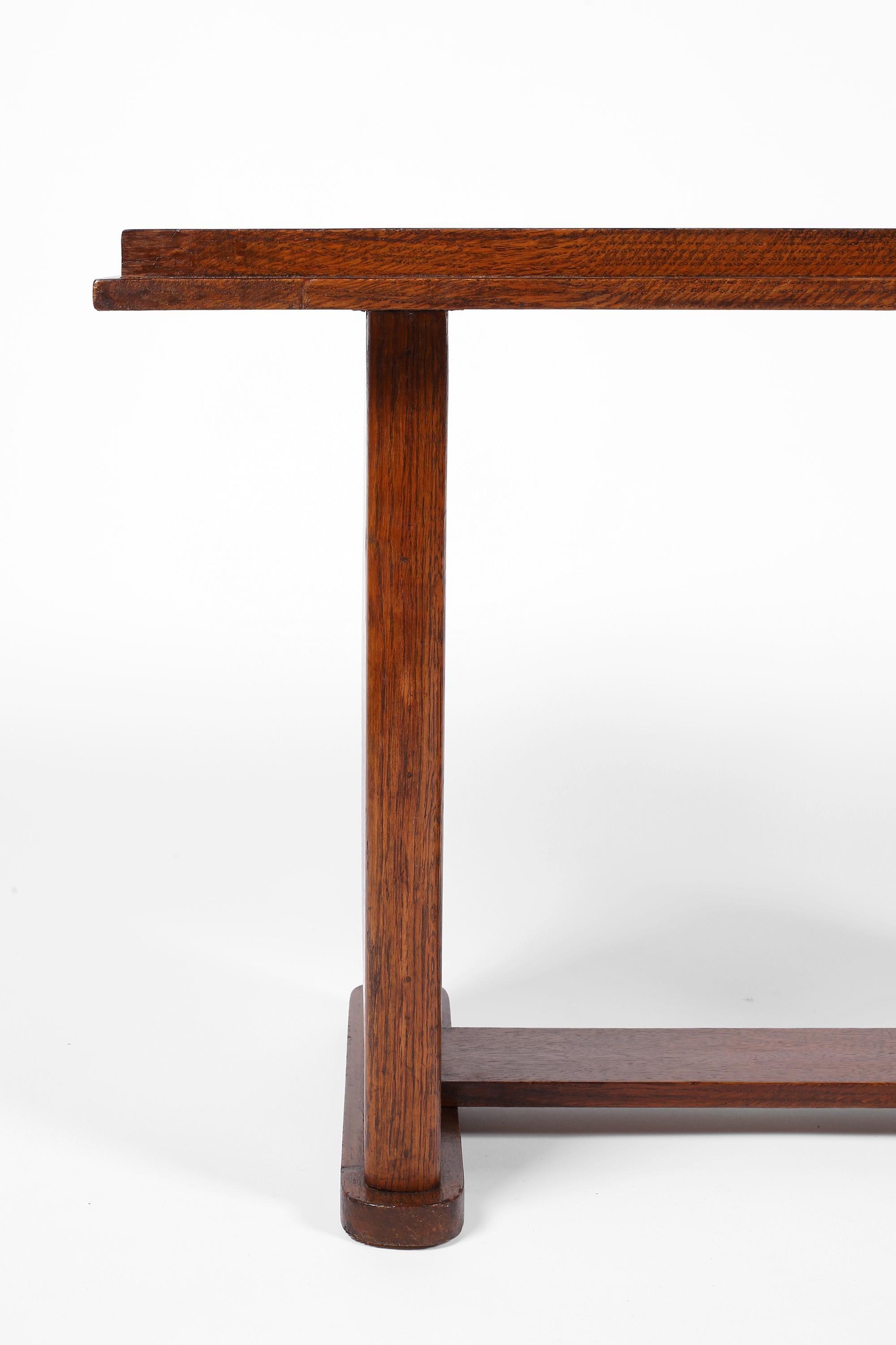 Französischer Art Deco Beistelltisch aus Eiche der 1930er Jahre im Angebot 2