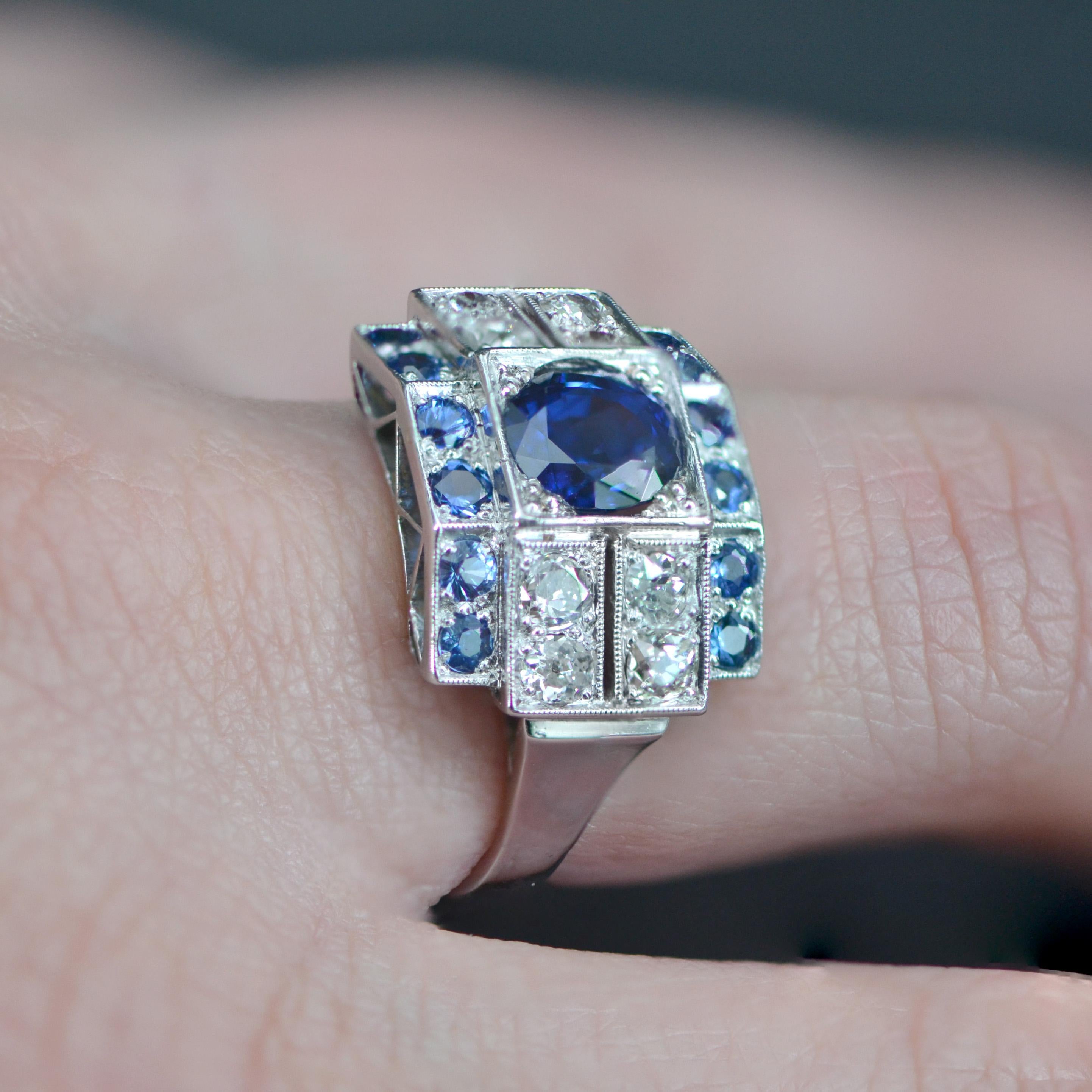 French 1930s Art Deco Sapphire Diamonds 18 Karat White Gold Ring 10