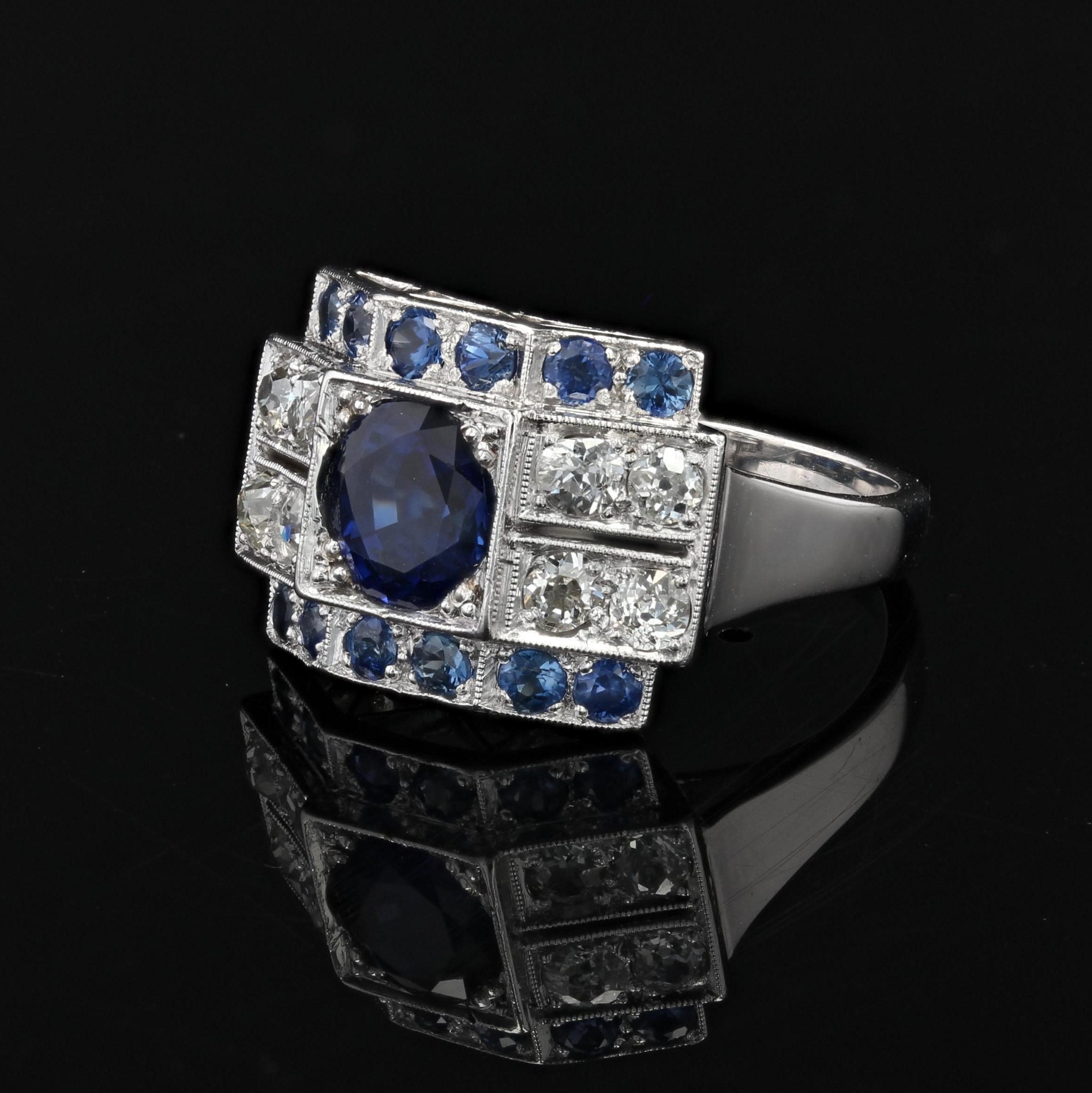Women's French 1930s Art Deco Sapphire Diamonds 18 Karat White Gold Ring