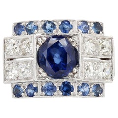 French 1930s Art Deco Sapphire Diamonds 18 Karat White Gold Ring