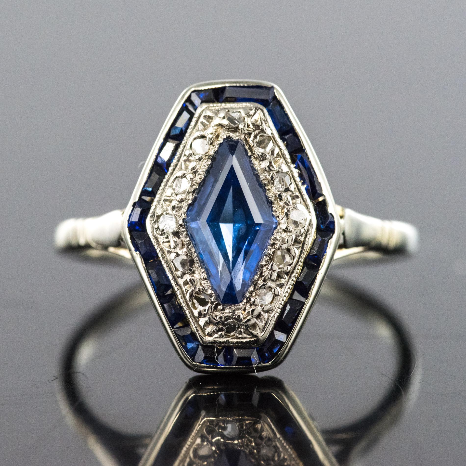 French 1930s Art Deco Sapphire Diamonds Hexagonal Ring In Good Condition In Poitiers, FR