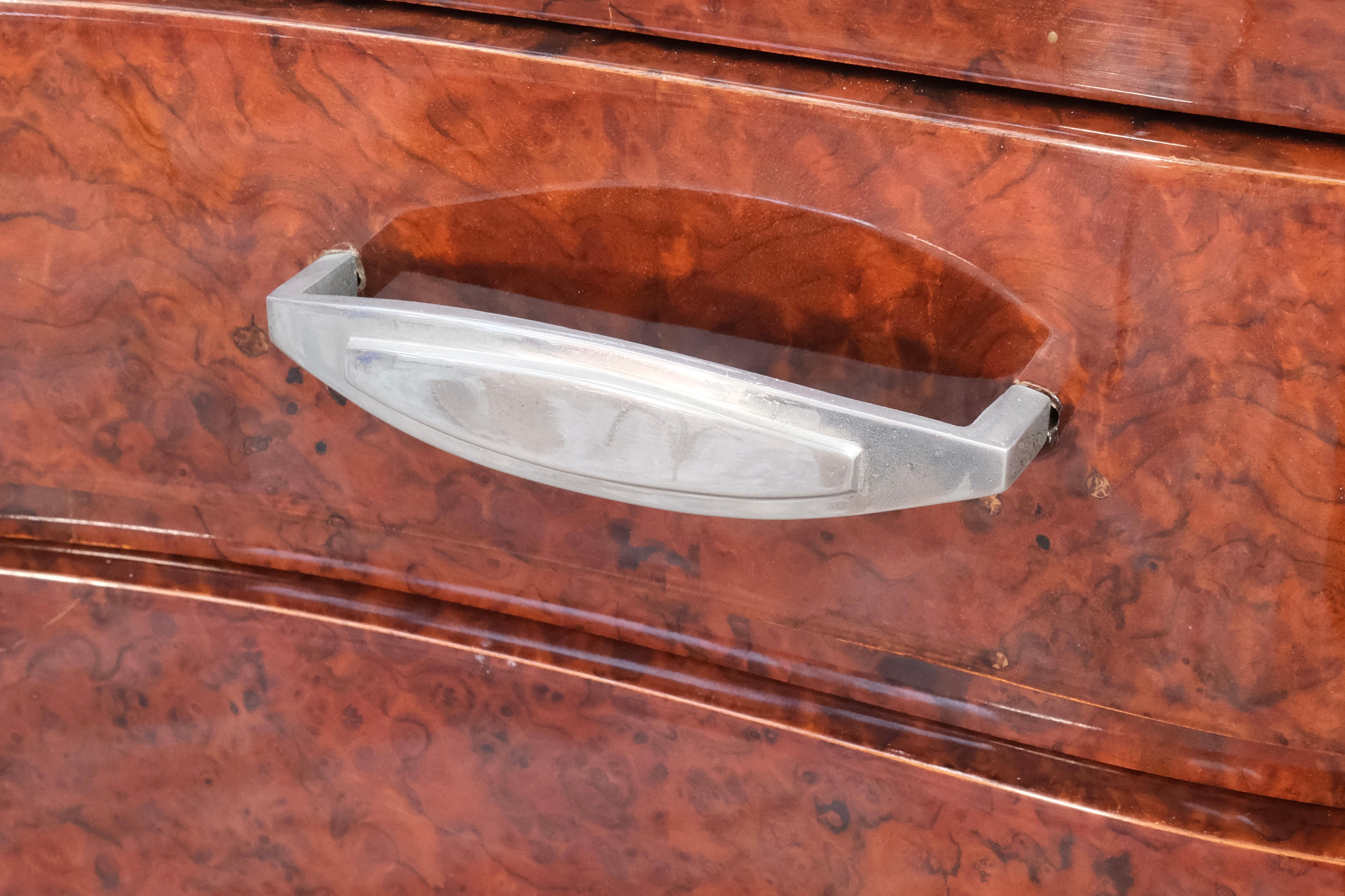 Metà XX secolo Credenza Art Deco francese degli anni '30 in legno di radica d'Amboyna con piano in marmo