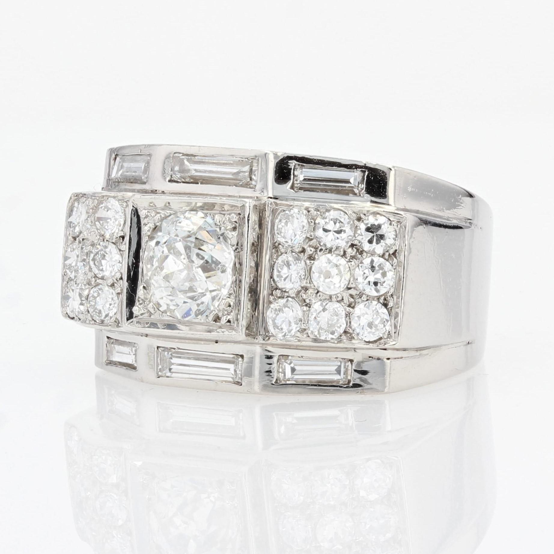 French 1930s Baguette and Brilliant Diamonds Platinum White Gold Art Deco Ring 4
