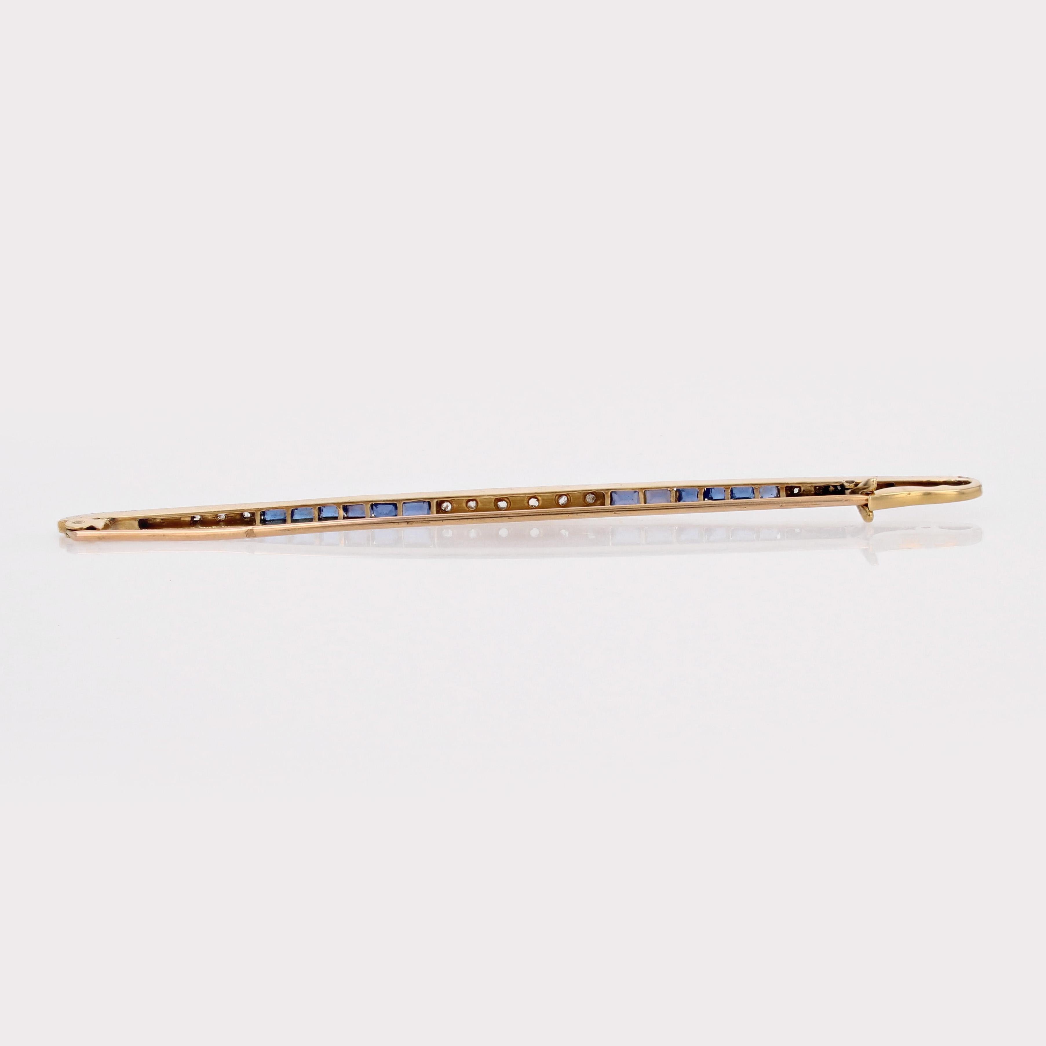 French 1930s Blue Gems Diamonds 18 Karat Yellow Gold Platinum Bar Brooch For Sale 5