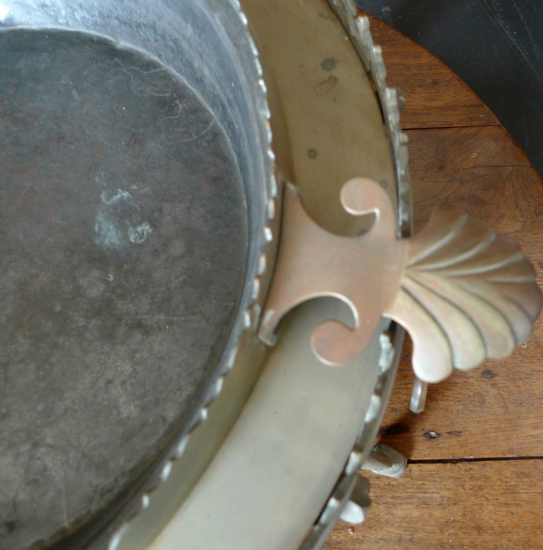 French 1930s Bronze and Iron Open-Air Cooking Skillet In Distressed Condition In Santa Monica, CA
