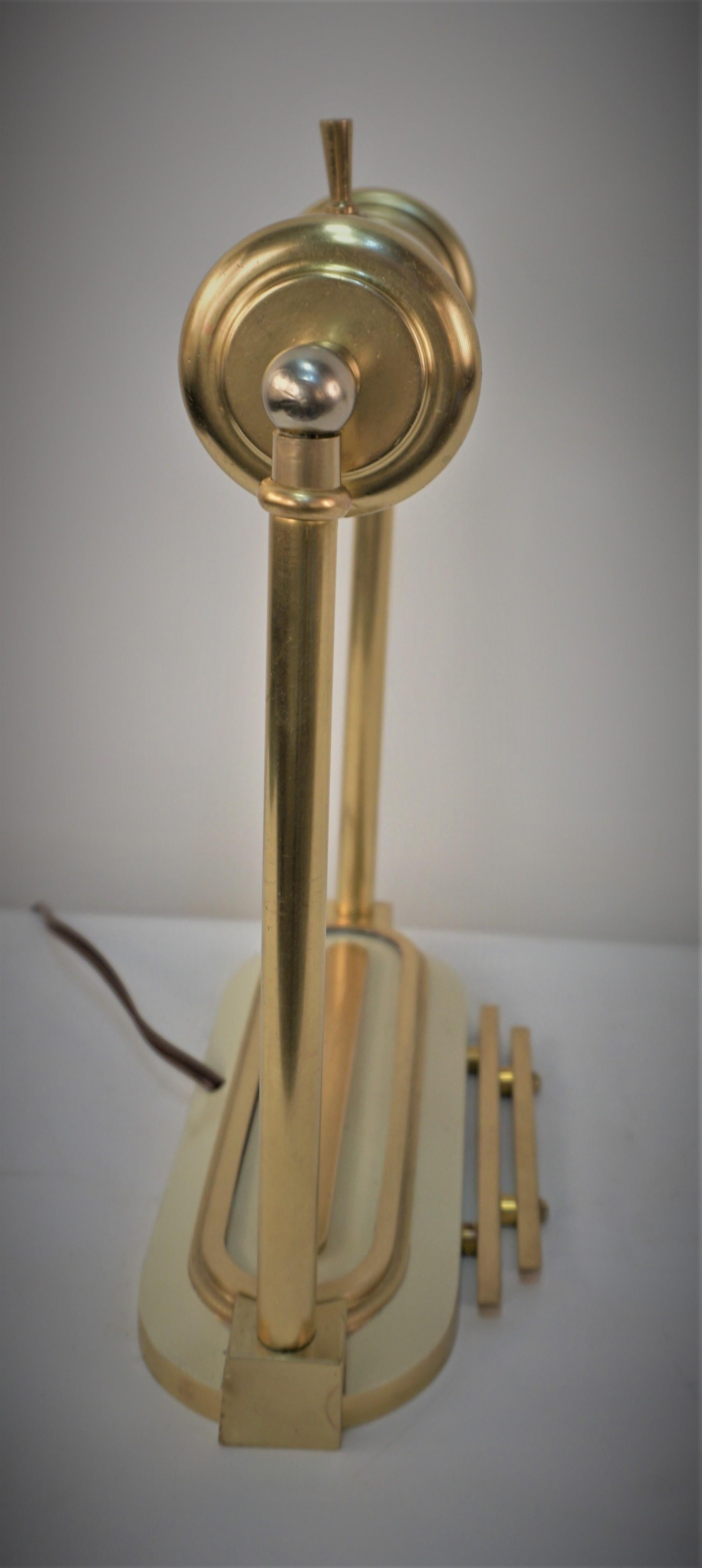 Französische 1930er Bronze Art Deco Schreibtischlampe im Angebot 4
