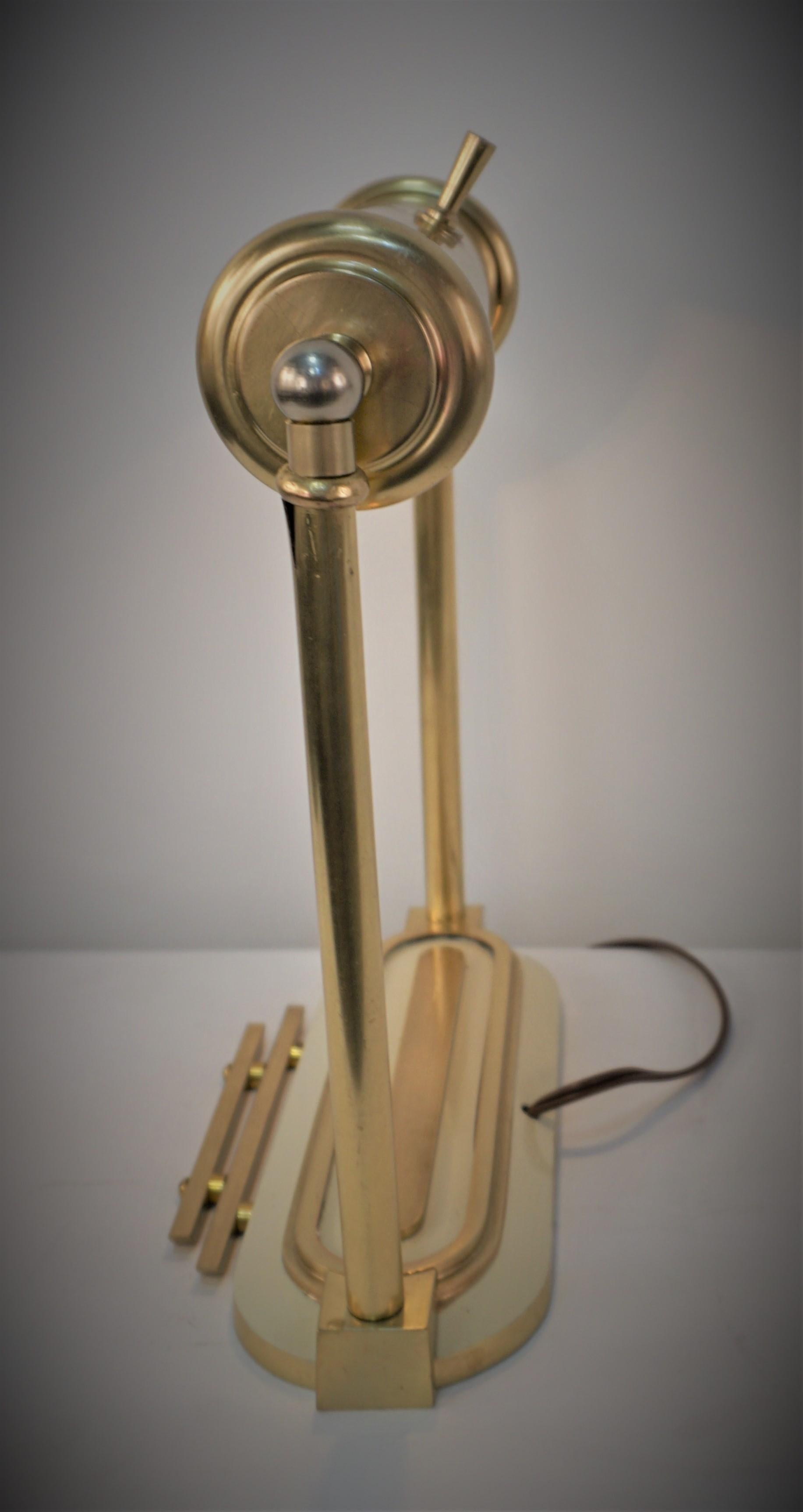 French 1930s Bronze Art Deco Desk Lamp For Sale 3
