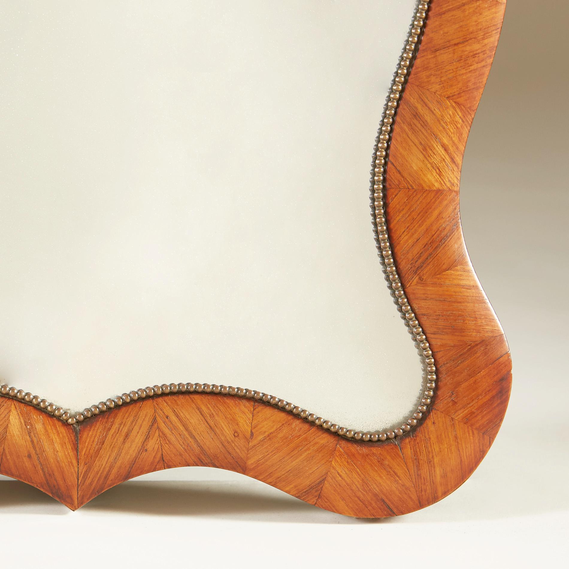 French 1930s Burl Walnut veneer shaped table mirror with delicate brass detail For Sale 3