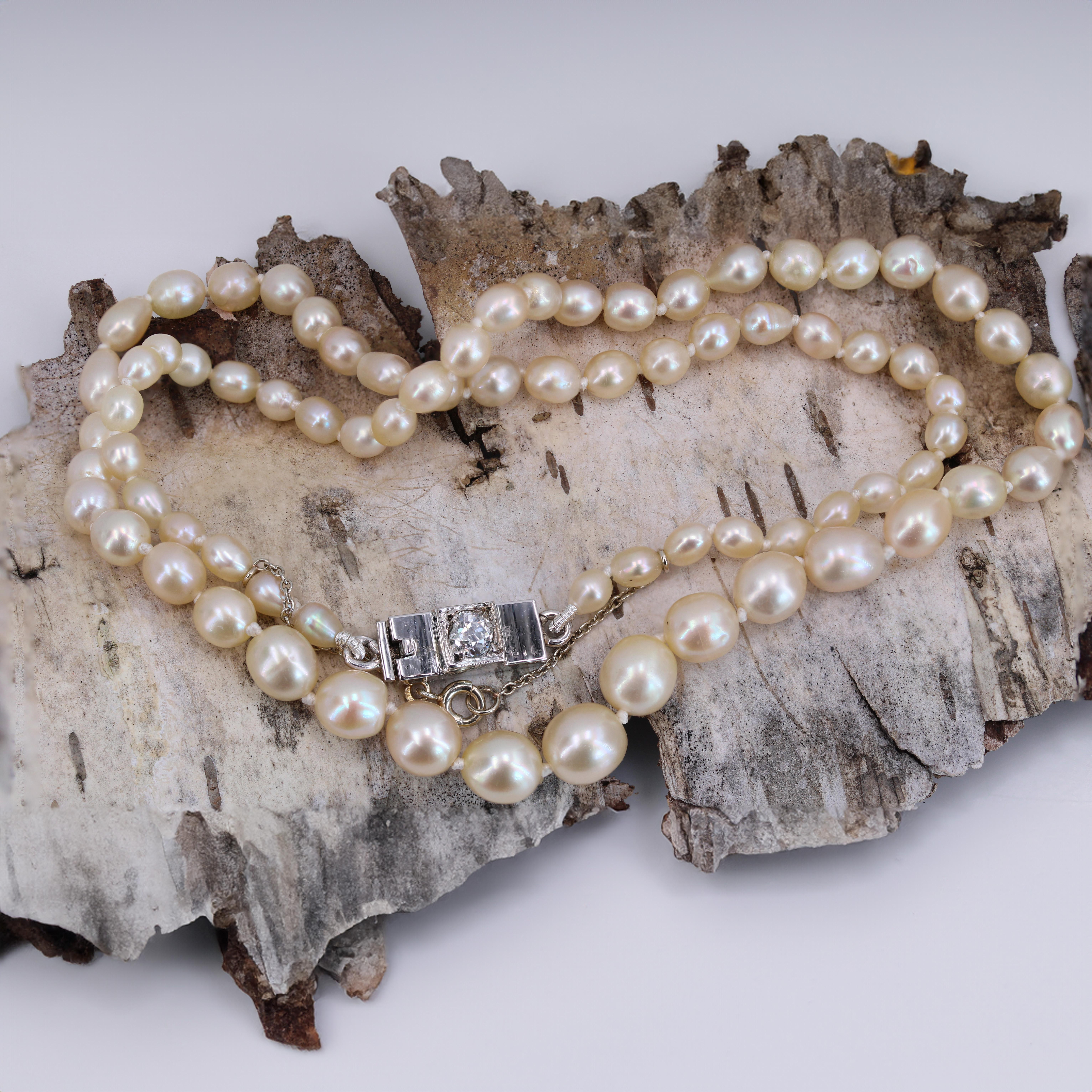 French 1930s Certified Fine Pearl Platinum Diamond Art Deco Necklace In Excellent Condition For Sale In Poitiers, FR