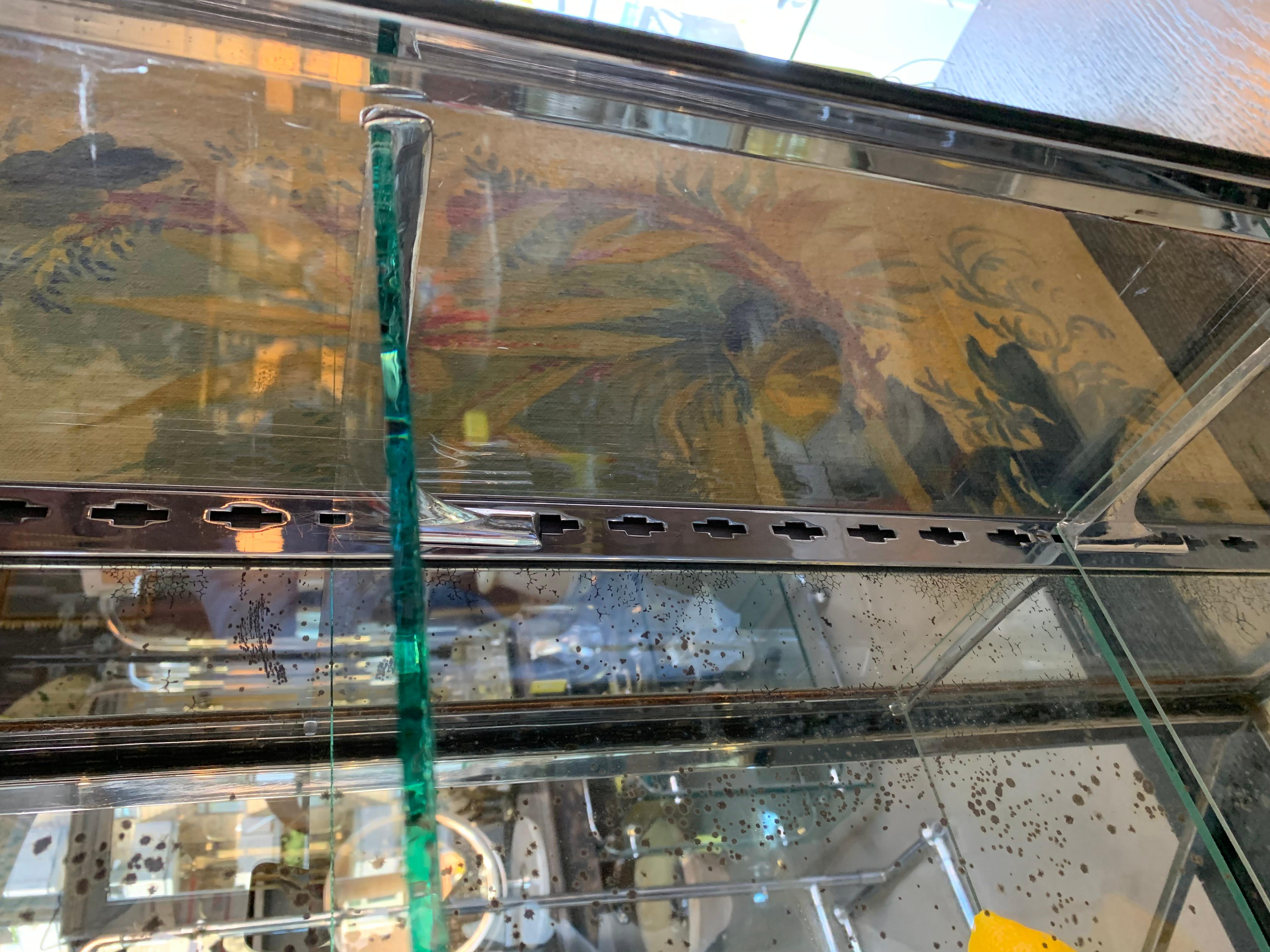 Français Vitrine murale chromée française des années 1930