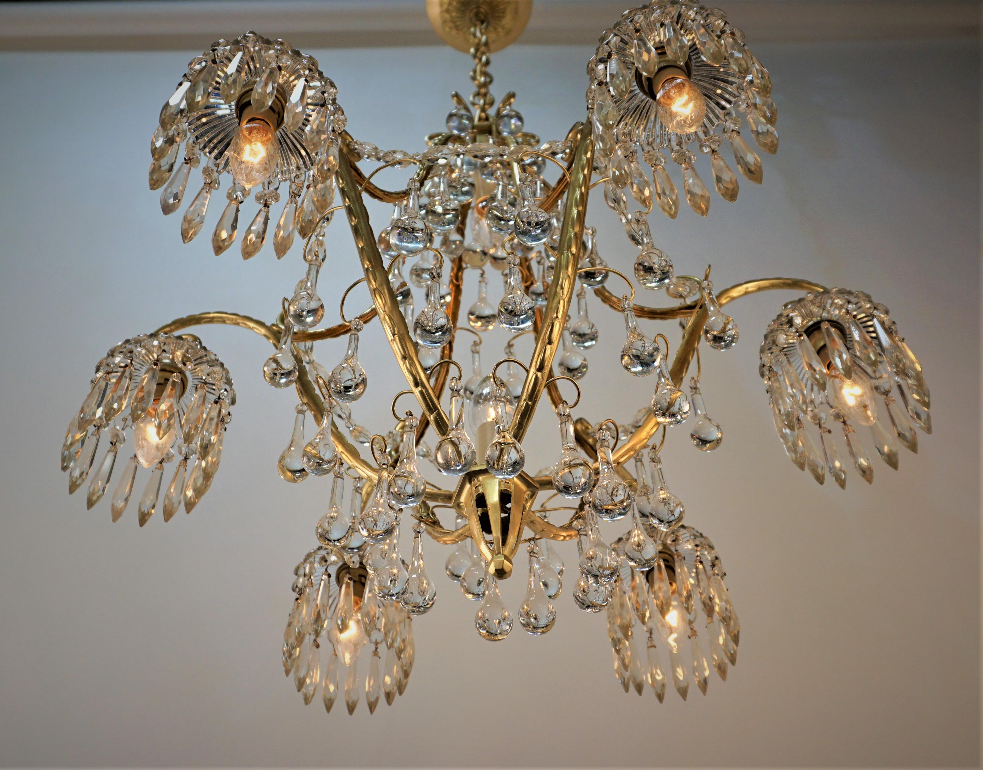 Mid-20th Century French 1930s Crystal and Bronze Chandelier For Sale