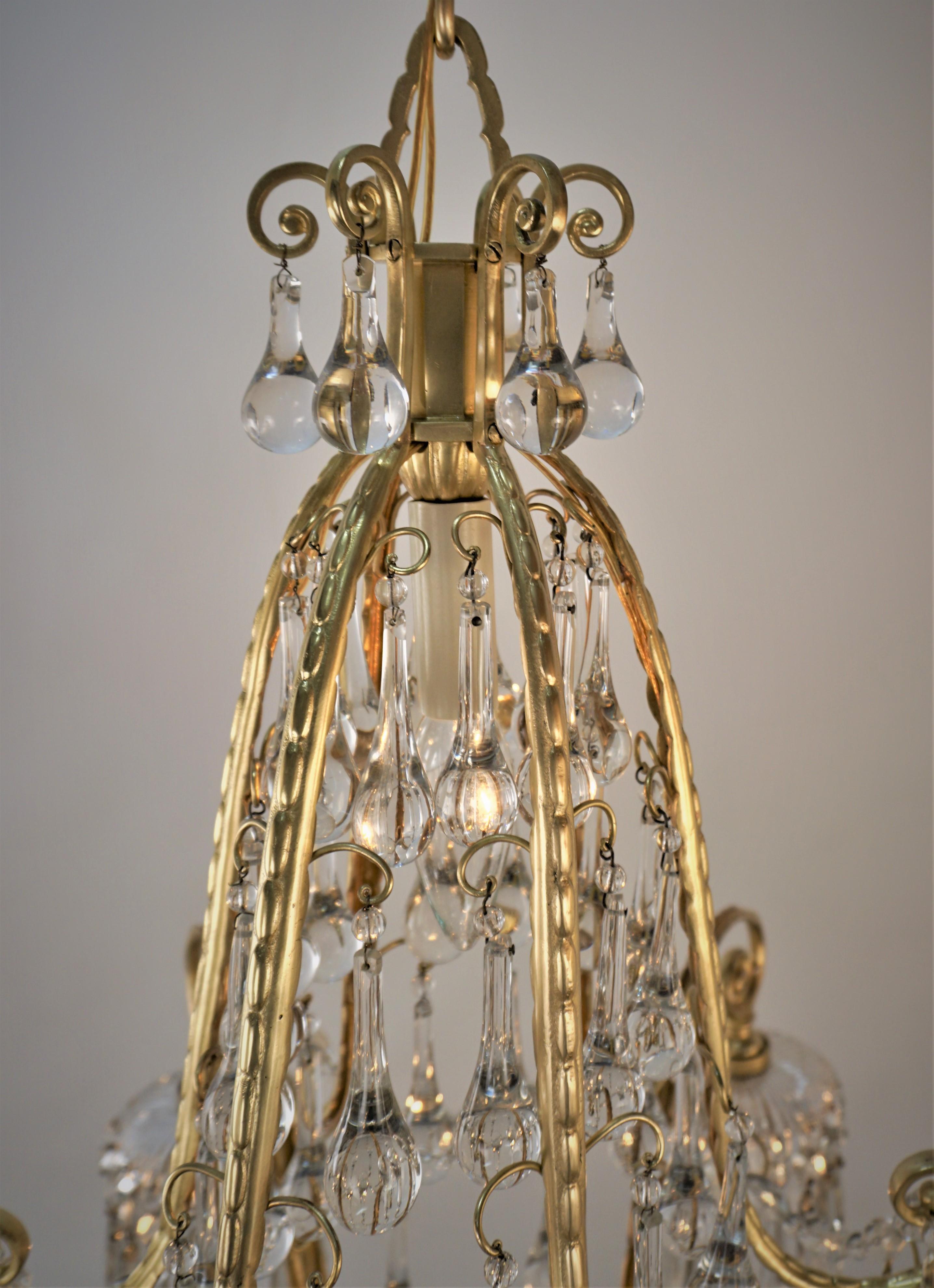 French 1930s Crystal and Bronze Chandelier For Sale 4