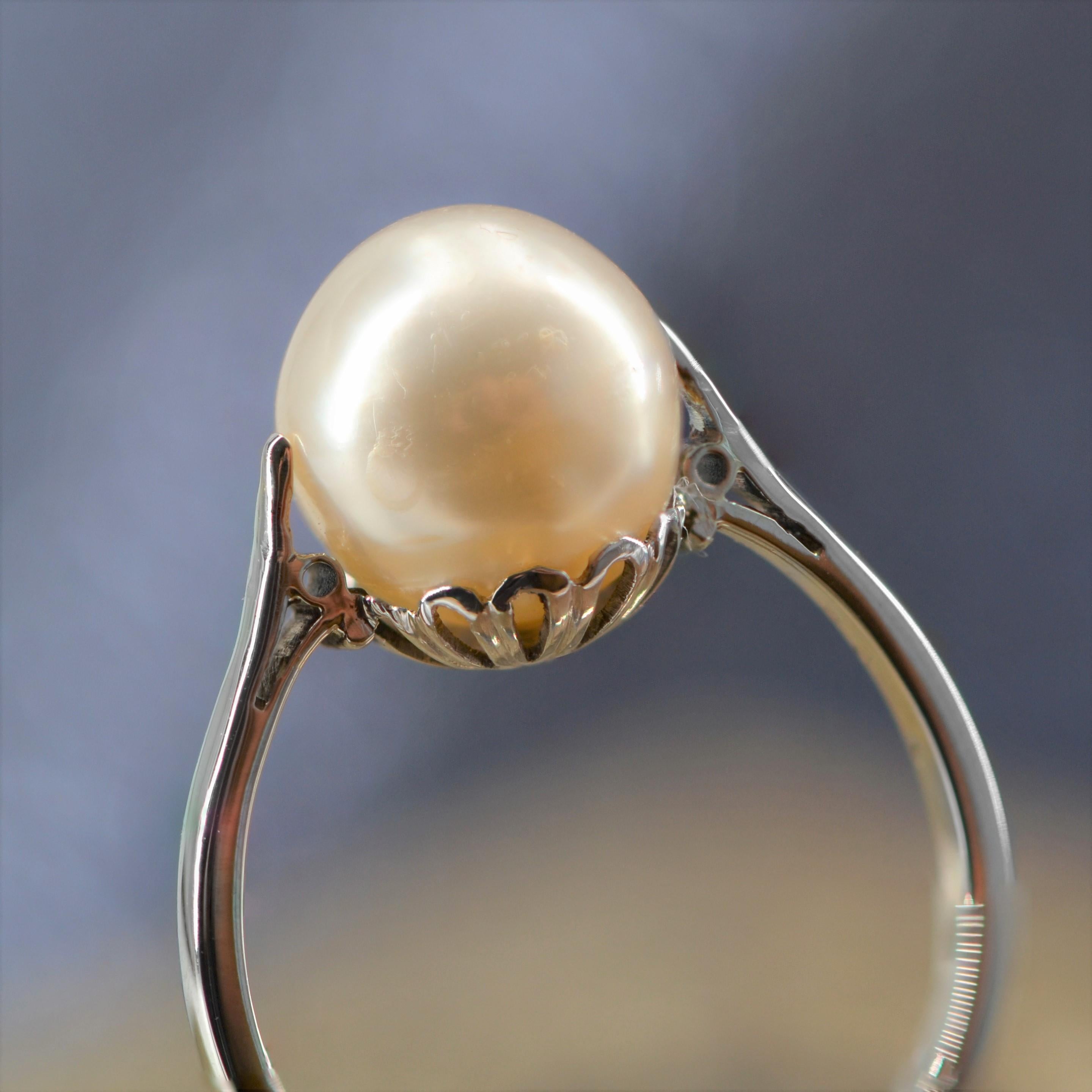 Solitär-Ring aus 18 Karat Weißgold mit Zuchtperlen, 1930er Jahre (Perle)