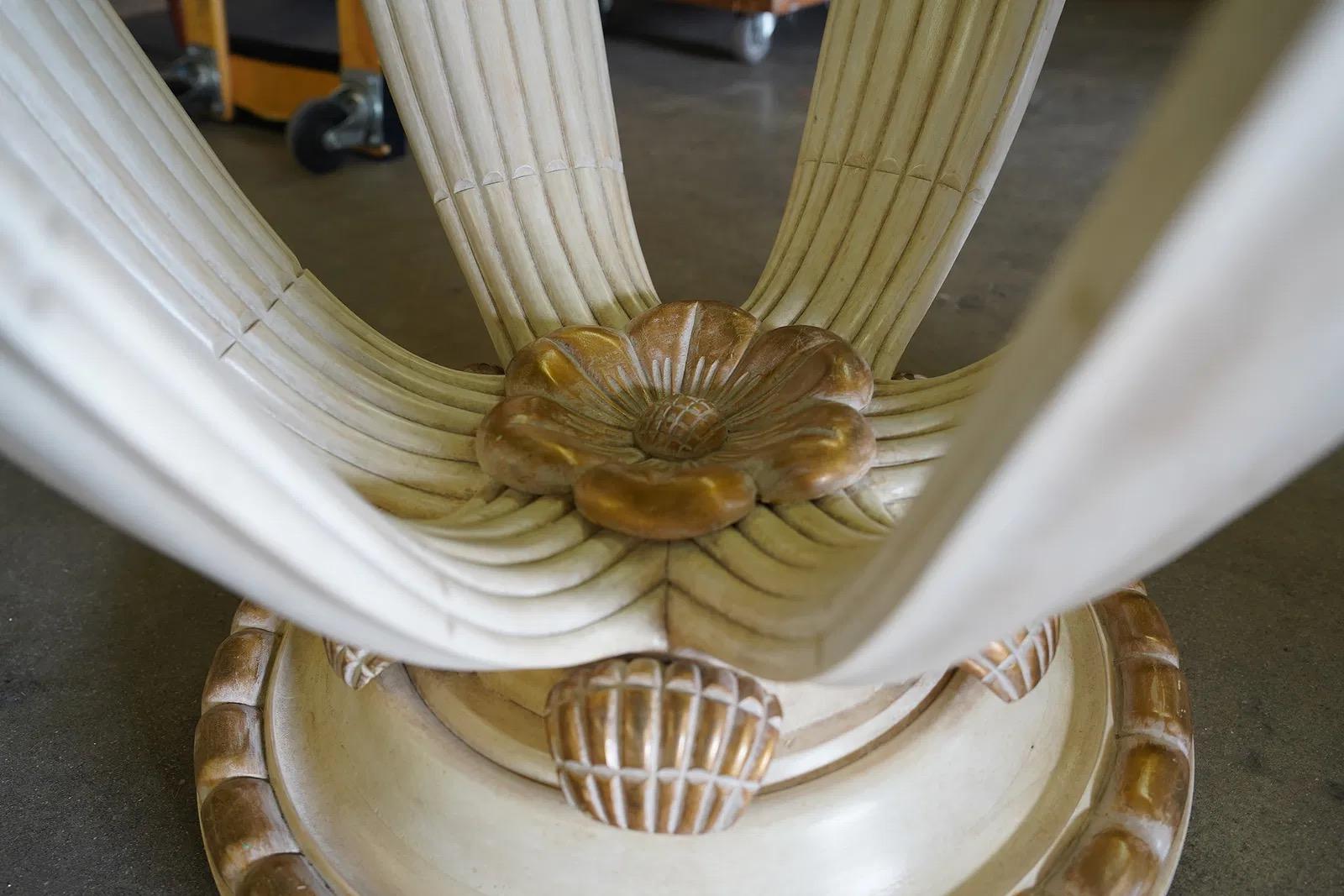Mesa de comedor o centro de mesa francesa Deco de 1930 con pedestal de flor de loto en venta 2