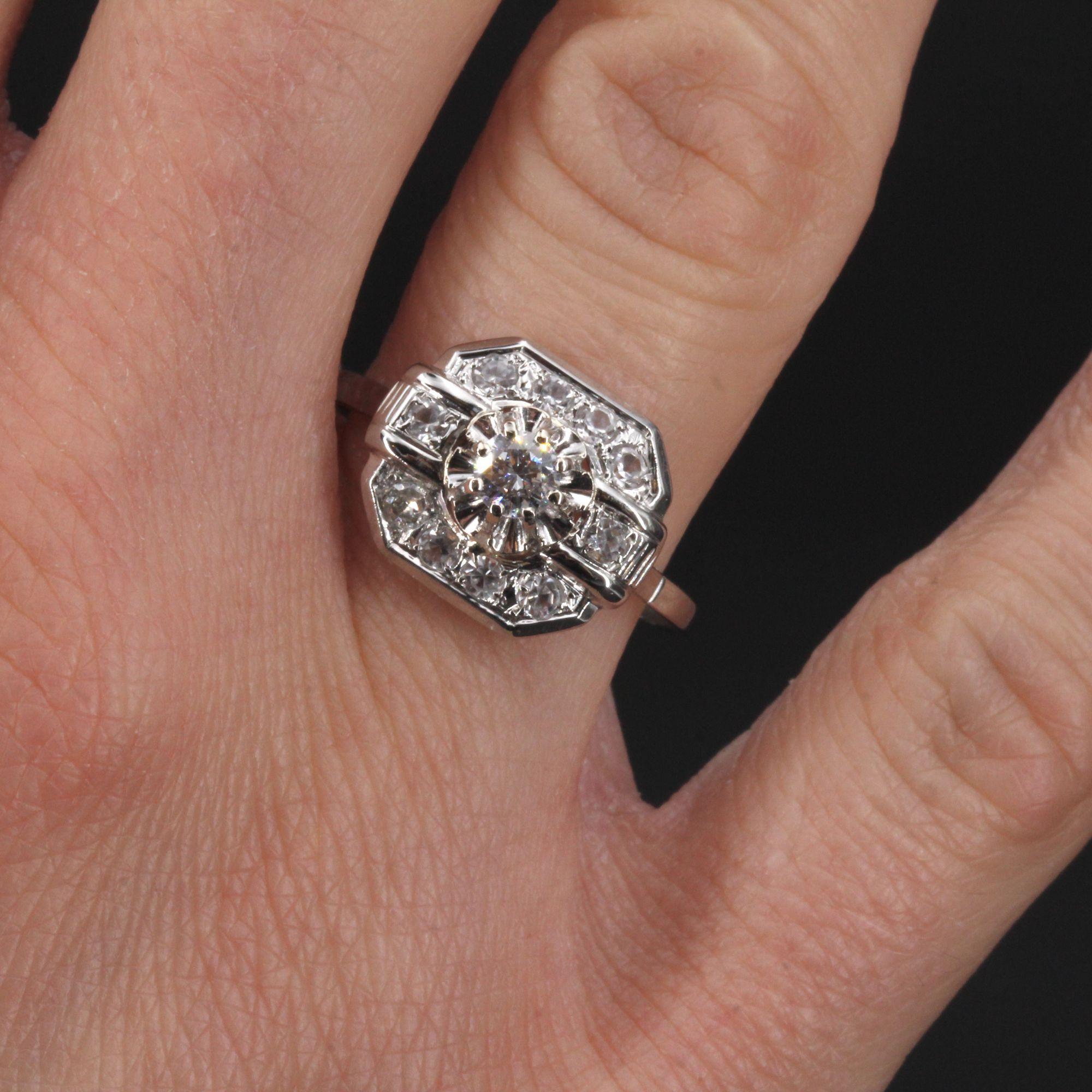 French 1930s Diamonds 18 Karat White Gold Art Deco Ring For Sale 1