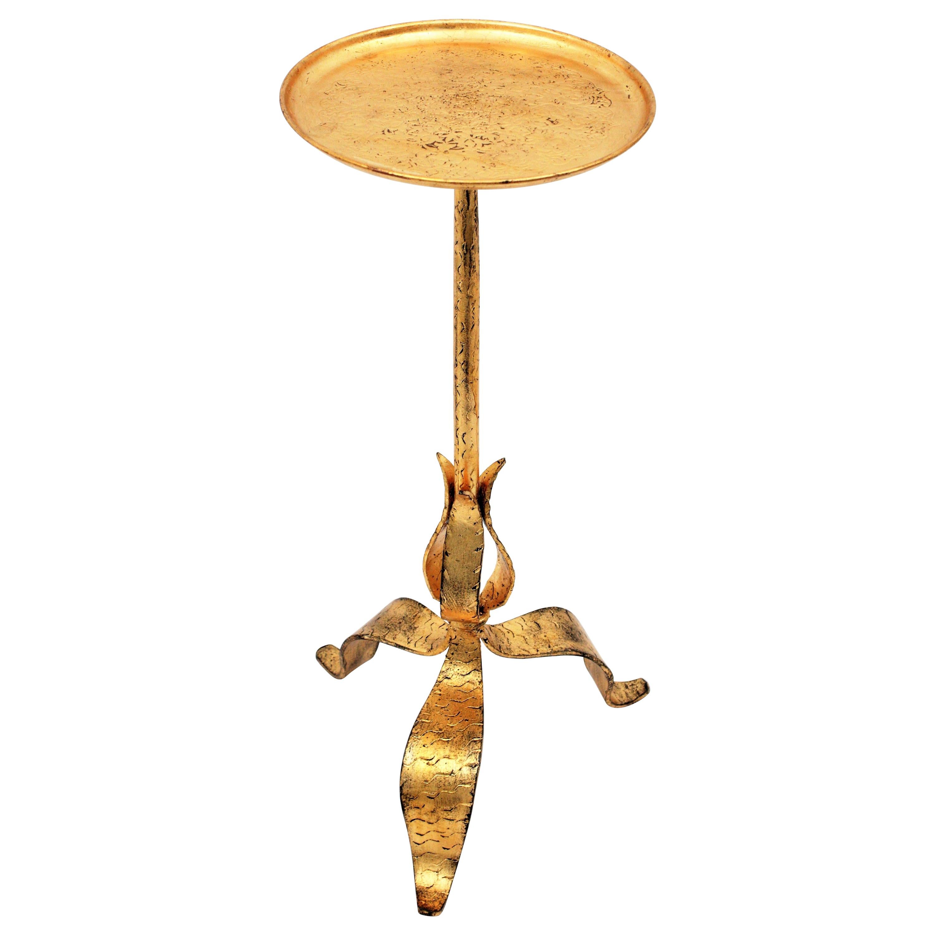 French 1930s Hand-Hammered Gilt Iron Gueridon Table or Stand with Leafed Base