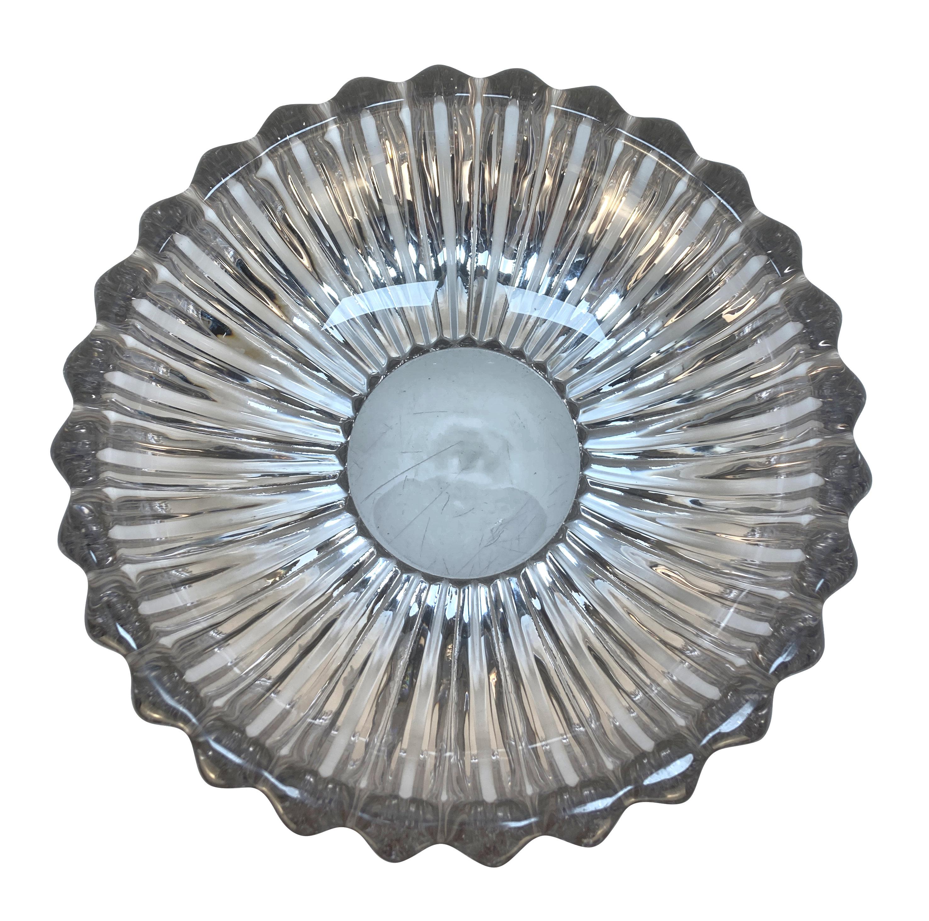 Französische geriffelte Schale aus Bleikristall aus den 1930er Jahren im Zustand „Gut“ im Angebot in Kent, Dover