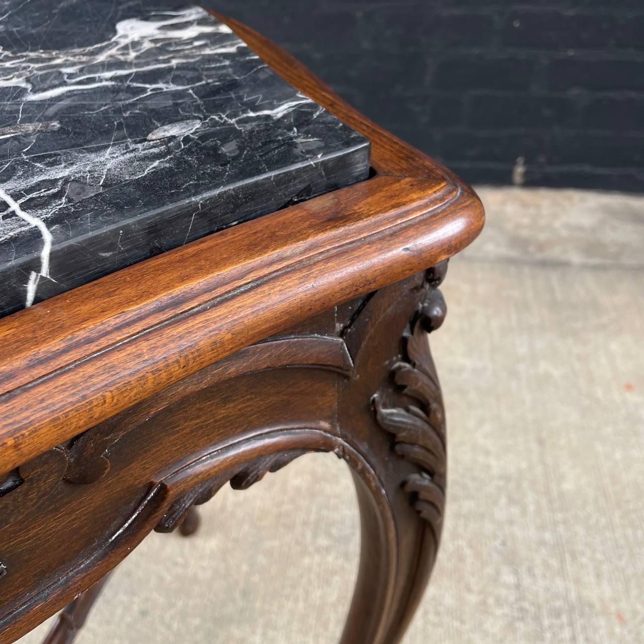 French 1930s Louis XV Style Table with Carved Rocaille Decorations  For Sale 1