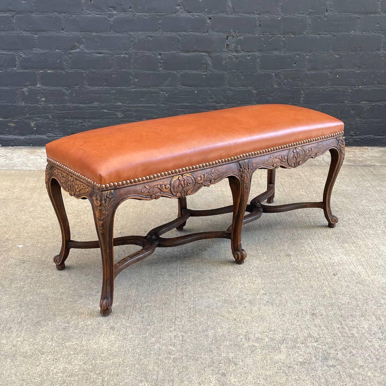 French 1930s Louis XV Style with Stylized Carved Stretchers In Good Condition For Sale In Los Angeles, CA